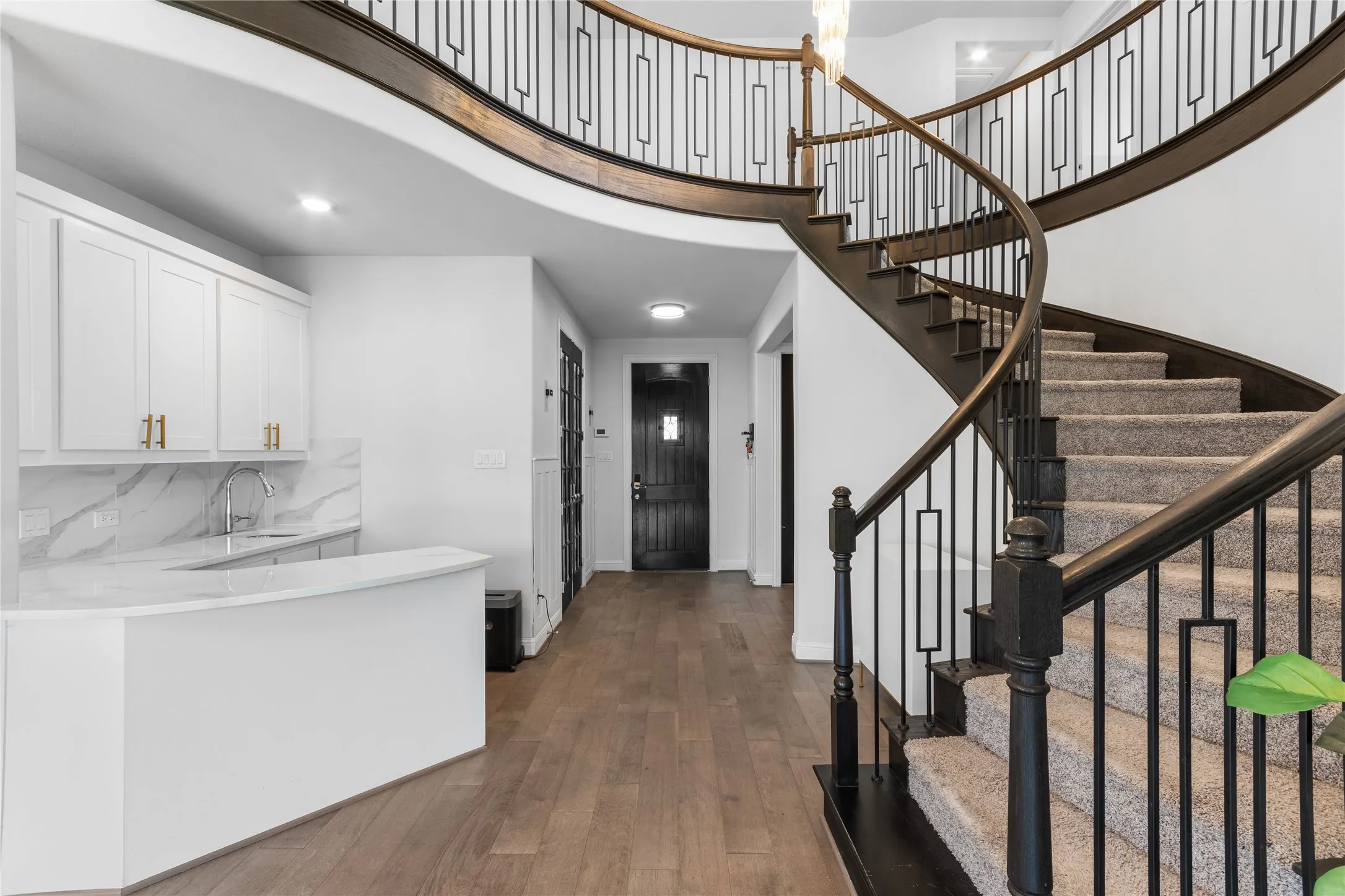 Single Family Residence For Sale in Ellis County , 3909 Switchgrass Grove, Venus, Texas 76084, 5 Bedrooms, 4 Bathrooms, 3 Garage spaces, 3,563 Sqft, built in 2022, Price $629,000, mls#21270978, Real Estate Agent in Venus, Homes For Sale in Ellis county, Homes For Sale in Venus, Realtor in Venus Texas, Real Estate Brokerage Independent Realty Texas, Luminita Cordes Realtor