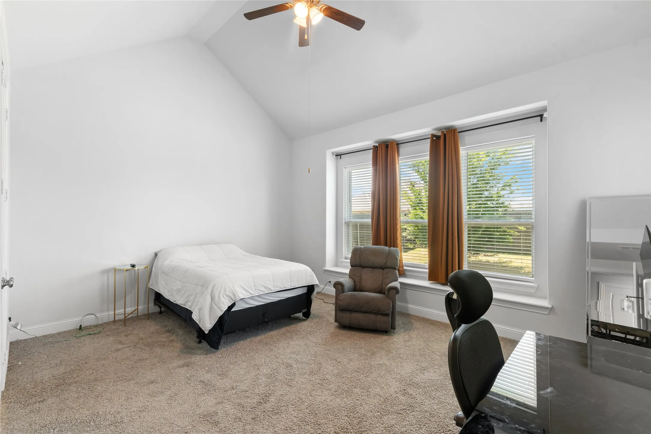 Single Family Residence For Sale in Ellis County , 3909 Switchgrass Grove, Venus, Texas 76084, 5 Bedrooms, 4 Bathrooms, 3 Garage spaces, 3,563 Sqft, built in 2022, Price $629,000, mls#21270978, Real Estate Agent in Venus, Homes For Sale in Ellis county, Homes For Sale in Venus, Realtor in Venus Texas, Real Estate Brokerage Independent Realty Texas, Luminita Cordes Realtor