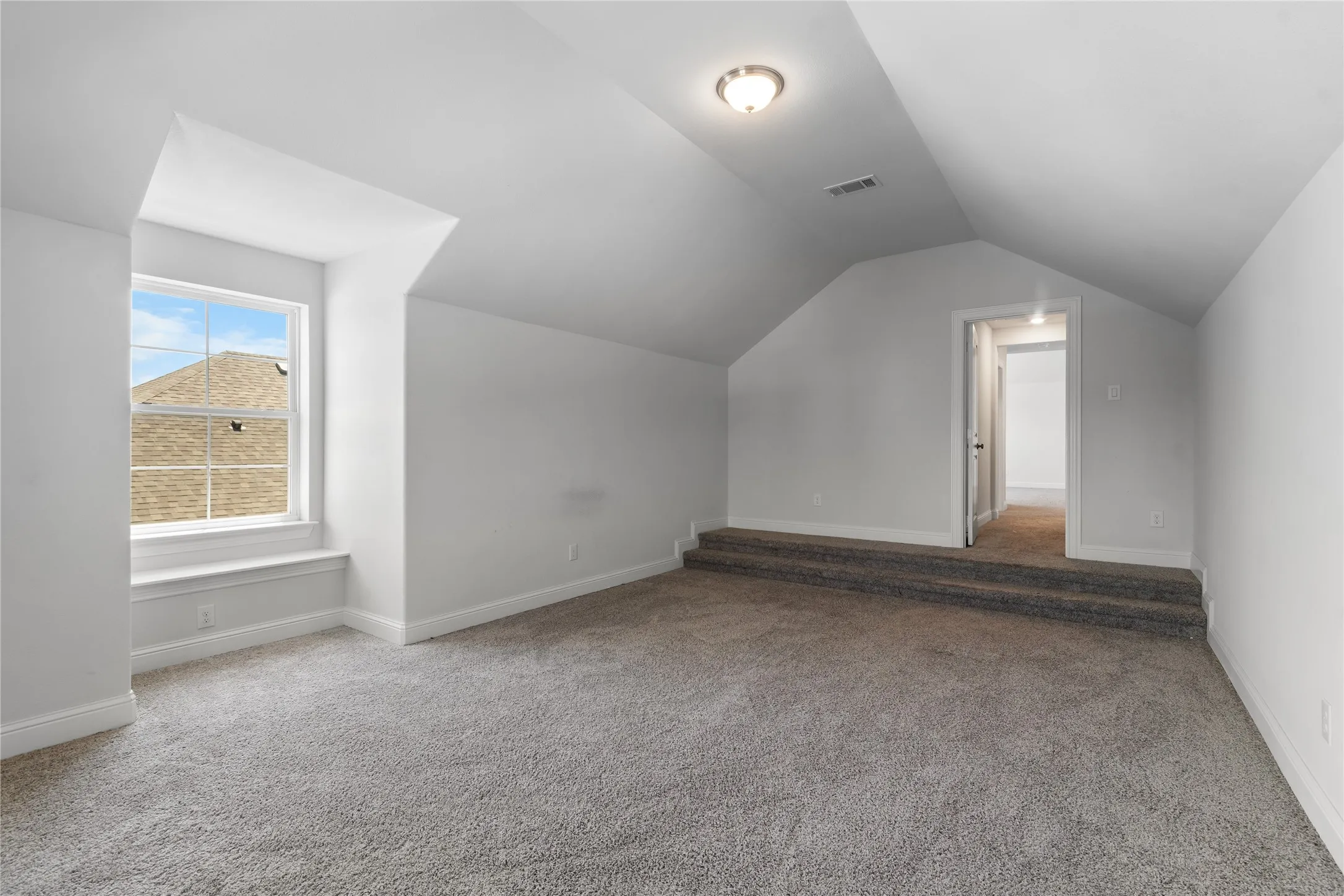 Single Family Residence For Sale in Ellis County , 3909 Switchgrass Grove, Venus, Texas 76084, 5 Bedrooms, 4 Bathrooms, 3 Garage spaces, 3,563 Sqft, built in 2022, Price $629,000, mls#21270978, Real Estate Agent in Venus, Homes For Sale in Ellis county, Homes For Sale in Venus, Realtor in Venus Texas, Real Estate Brokerage Independent Realty Texas, Luminita Cordes Realtor