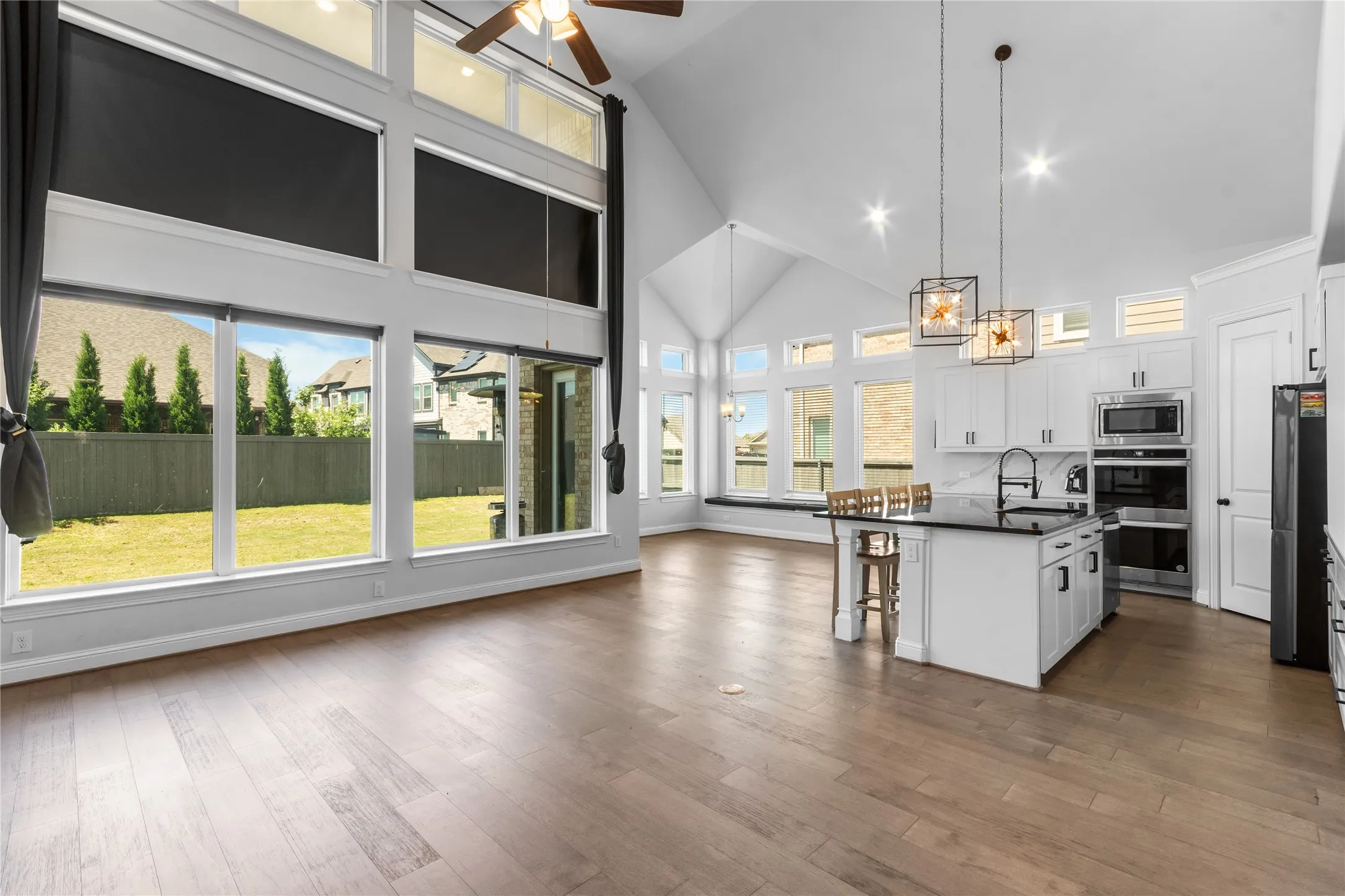 Single Family Residence For Sale in Ellis County , 3909 Switchgrass Grove, Venus, Texas 76084, 5 Bedrooms, 4 Bathrooms, 3 Garage spaces, 3,563 Sqft, built in 2022, Price $629,000, mls#21270978, Real Estate Agent in Venus, Homes For Sale in Ellis county, Homes For Sale in Venus, Realtor in Venus Texas, Real Estate Brokerage Independent Realty Texas, Luminita Cordes Realtor