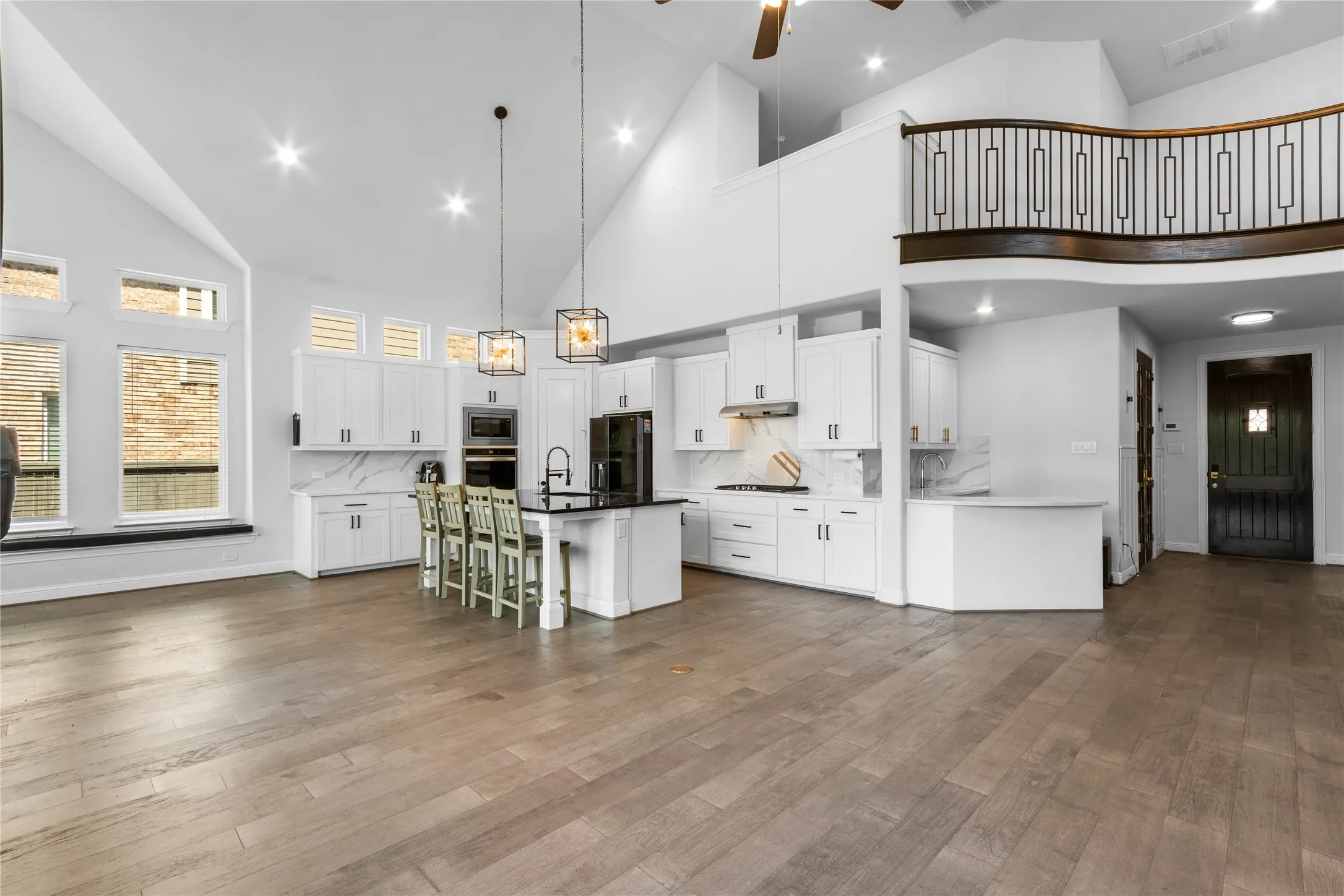 Single Family Residence For Sale in Ellis County , 3909 Switchgrass Grove, Venus, Texas 76084, 5 Bedrooms, 4 Bathrooms, 3 Garage spaces, 3,563 Sqft, built in 2022, Price $629,000, mls#21270978, Real Estate Agent in Venus, Homes For Sale in Ellis county, Homes For Sale in Venus, Realtor in Venus Texas, Real Estate Brokerage Independent Realty Texas, Luminita Cordes Realtor