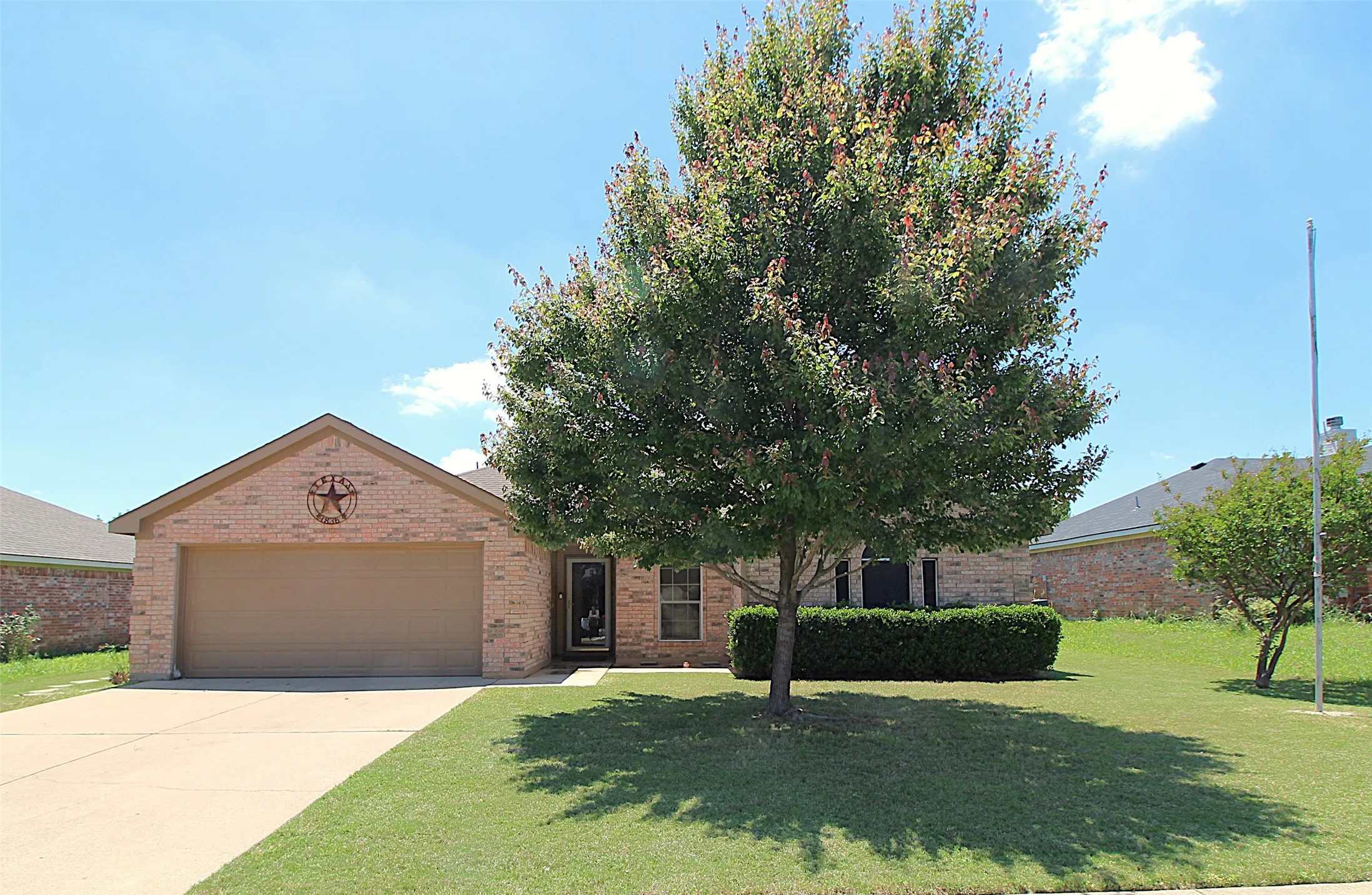Front yard view of the home.