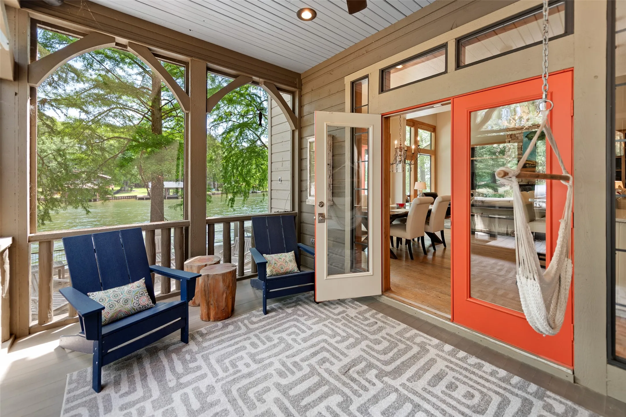 Screened porch off of dining