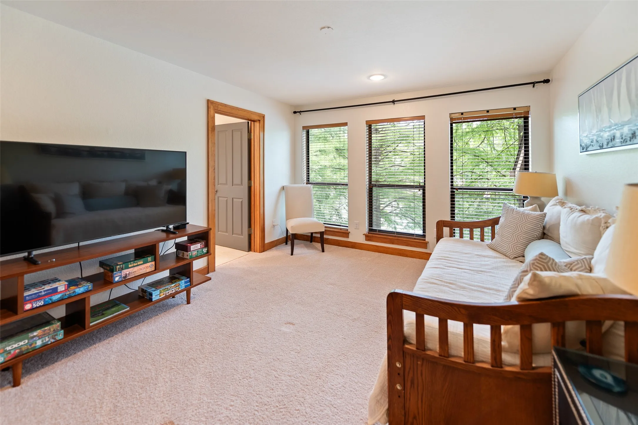 East guest suite