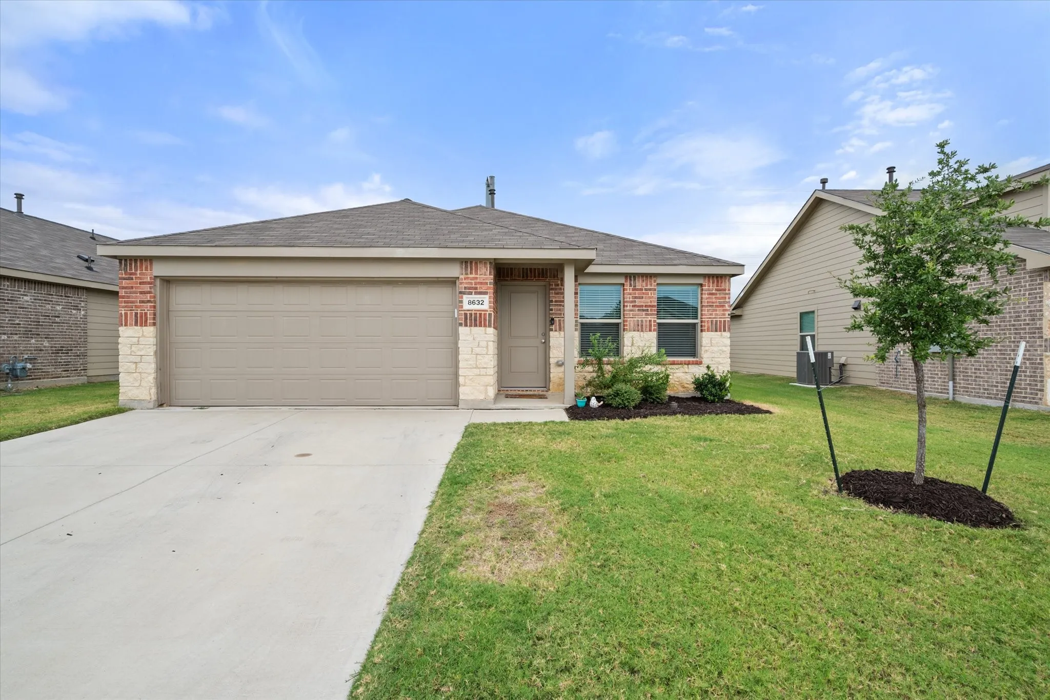Single Family Residence For Sale in Tarrant County , 8632 Thicket Ridge Street, Fort Worth, Texas 76123, 3 Bedrooms, 2 Bathrooms, 2 Garage spaces, 1,305 Sqft, built in 2023, Price $278,000, mls#21271030, Real Estate Agent in Fort Worth, Homes For Sale in Tarrant county, Homes For Sale in Fort Worth, Realtor in Fort Worth Texas, Real Estate Brokerage Independent Realty Texas, Luminita Cordes Realtor