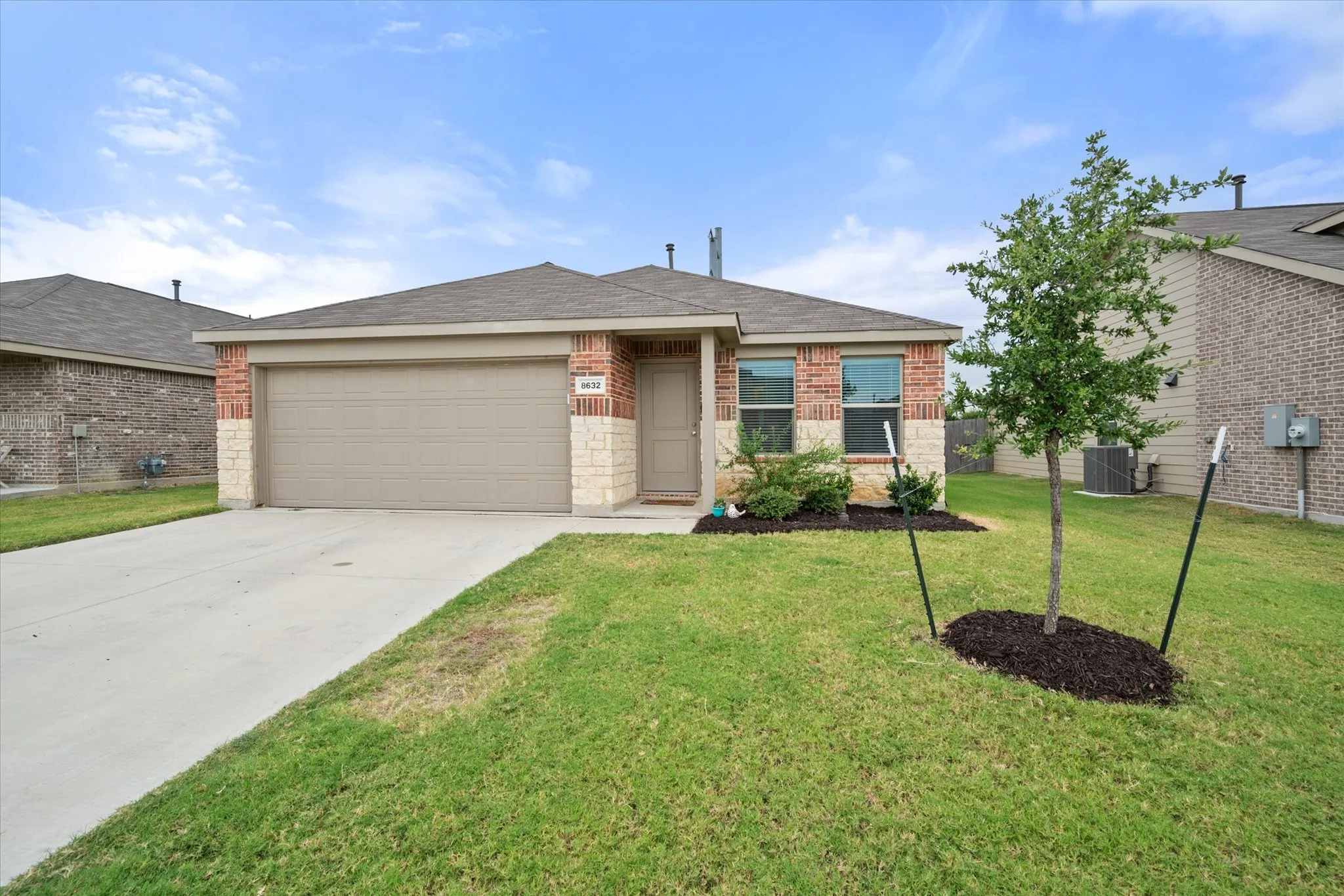 Single Family Residence For Sale in Tarrant County , 8632 Thicket Ridge Street, Fort Worth, Texas 76123, 3 Bedrooms, 2 Bathrooms, 2 Garage spaces, 1,305 Sqft, built in 2023, Price $278,000, mls#21271030, Real Estate Agent in Fort Worth, Homes For Sale in Tarrant county, Homes For Sale in Fort Worth, Realtor in Fort Worth Texas, Real Estate Brokerage Independent Realty Texas, Luminita Cordes Realtor