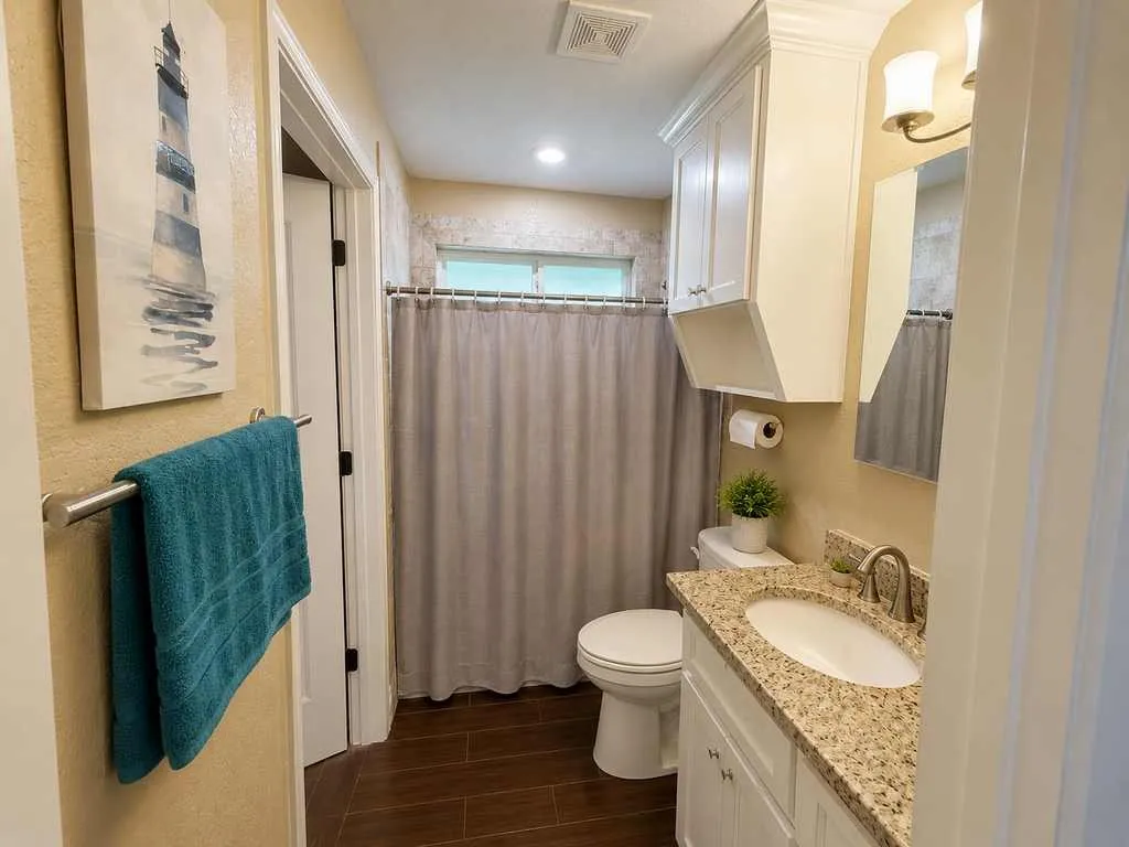 Single Family Residence For Sale in Bell County , 1708 S Wall Street, Belton, Texas 76513, 4 Bedroom, 2 Bathroom, 2 Garage spaces, 3,004 Sqft, built in 1918, Price $625,000, mls#21266824, Real Estate Agent in Belton, Homes For Sale in Bell county, Homes For Sale in Belton, Realtor in Belton Texas, Real Estate Brokerage Independent Realty Texas, Luminita Cordes Realtor