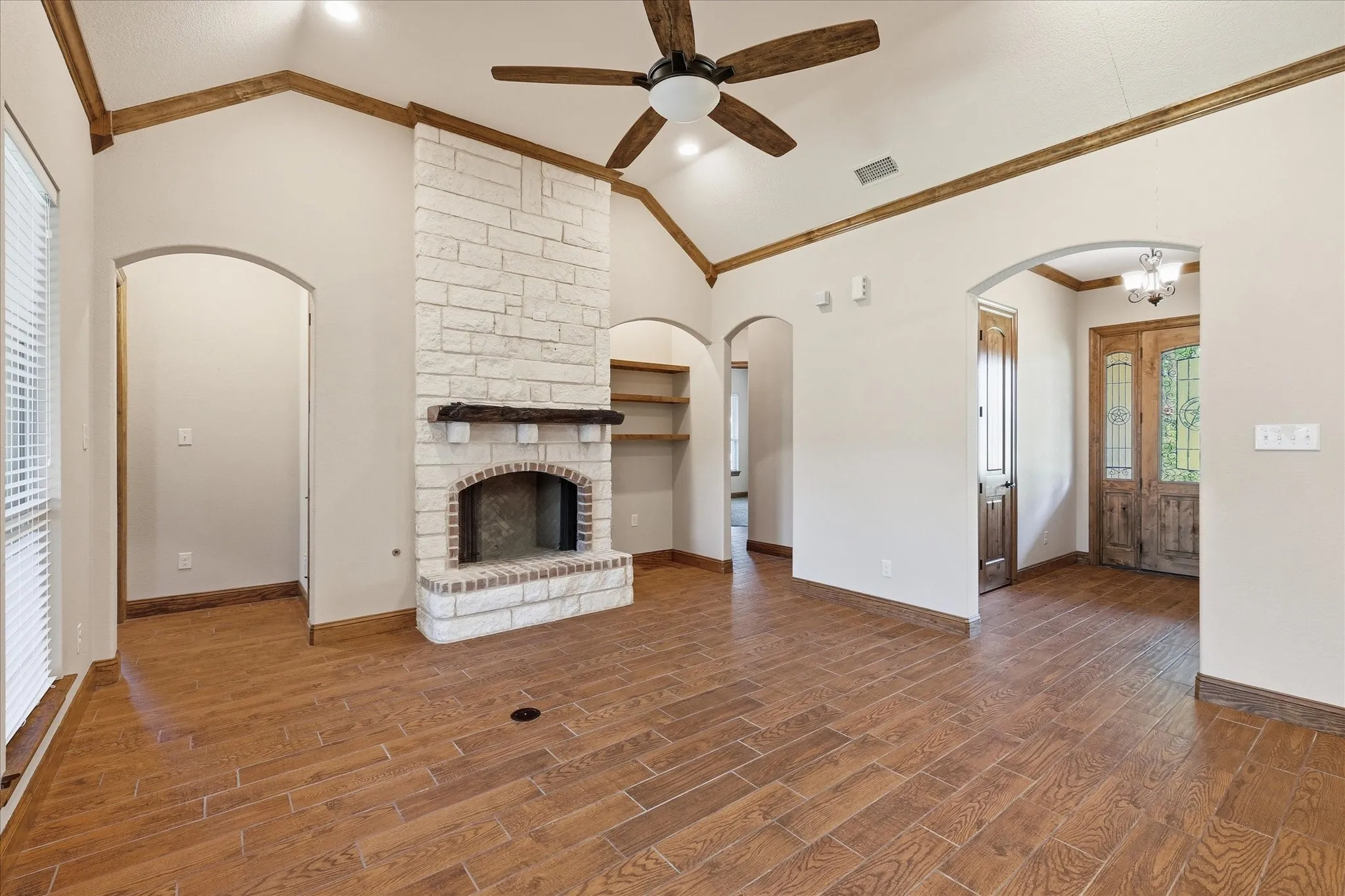 Single Family Residence For Sale in Denton County , 108 S Walnut Street, Roanoke, Texas 76262, 3 Bedroom, 2 Bathroom, 2 Garage spaces, 2,067 Sqft, built in 2015, Price $1,200,000, mls#21268688, Real Estate Agent in Roanoke, Homes For Sale in Denton county, Homes For Sale in Roanoke, Realtor in Roanoke Texas, Real Estate Brokerage Independent Realty Texas, Luminita Cordes Realtor
