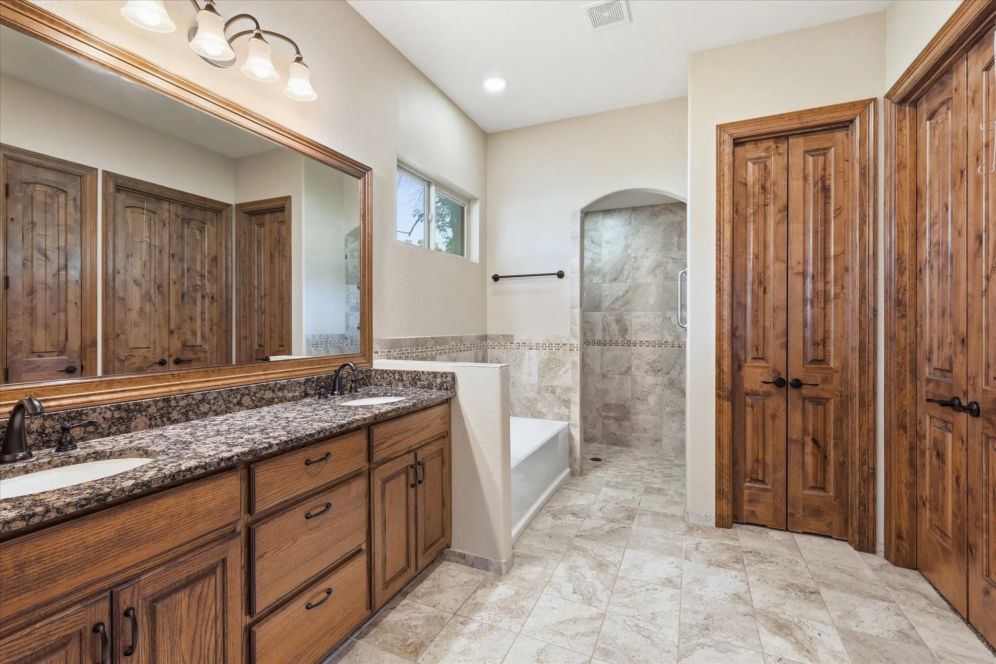Single Family Residence For Sale in Denton County , 108 S Walnut Street, Roanoke, Texas 76262, 3 Bedroom, 2 Bathroom, 2 Garage spaces, 2,067 Sqft, built in 2015, Price $1,200,000, mls#21268688, Real Estate Agent in Roanoke, Homes For Sale in Denton county, Homes For Sale in Roanoke, Realtor in Roanoke Texas, Real Estate Brokerage Independent Realty Texas, Luminita Cordes Realtor