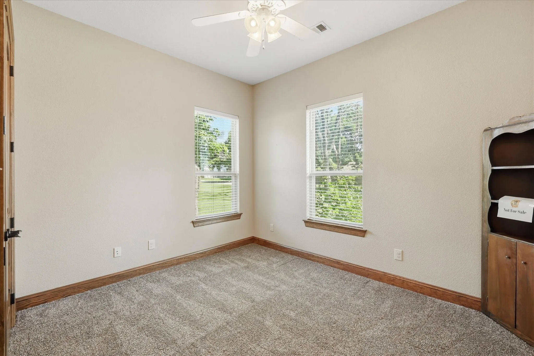 Single Family Residence For Sale in Denton County , 108 S Walnut Street, Roanoke, Texas 76262, 3 Bedroom, 2 Bathroom, 2 Garage spaces, 2,067 Sqft, built in 2015, Price $1,200,000, mls#21268688, Real Estate Agent in Roanoke, Homes For Sale in Denton county, Homes For Sale in Roanoke, Realtor in Roanoke Texas, Real Estate Brokerage Independent Realty Texas, Luminita Cordes Realtor