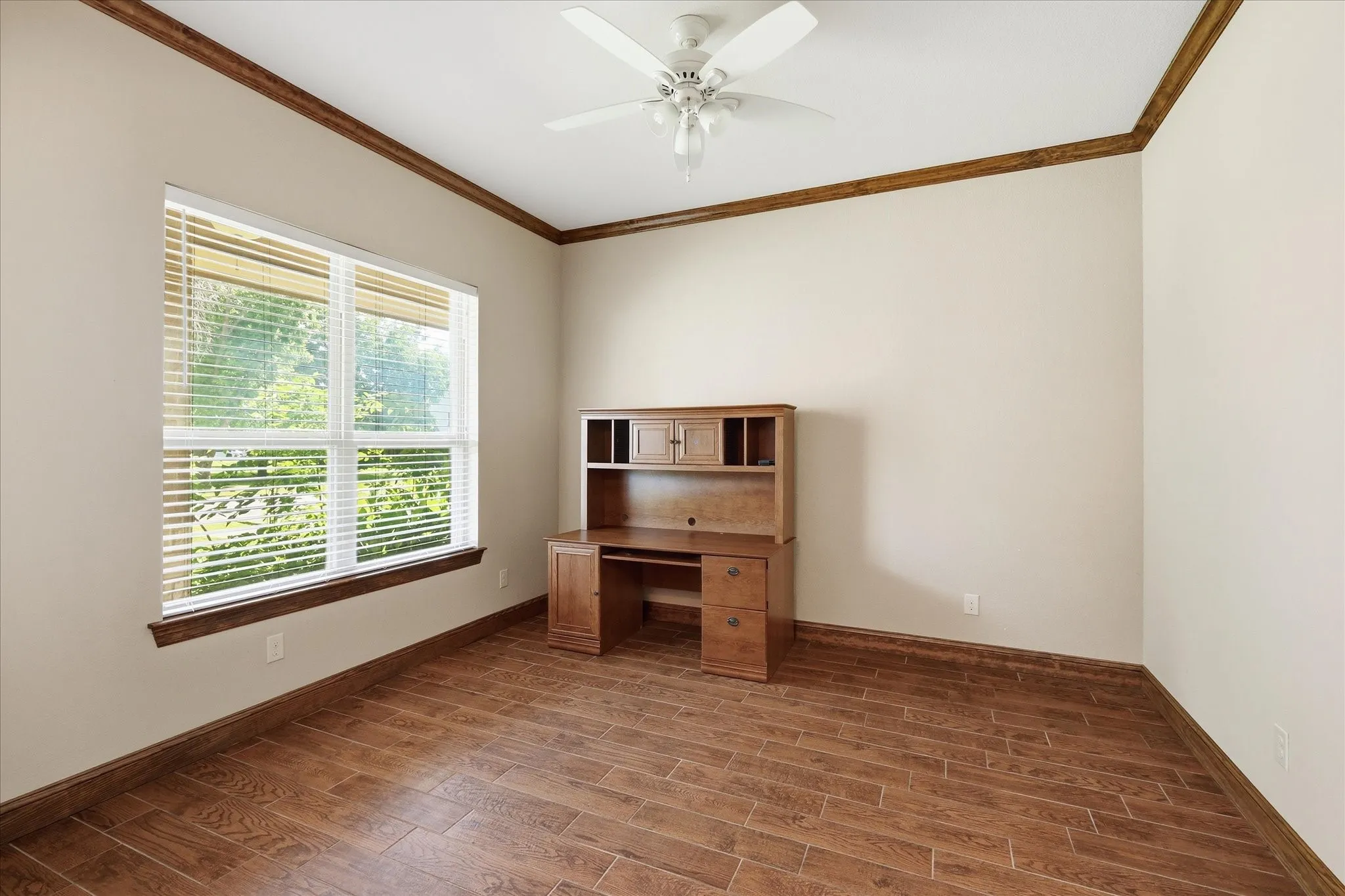 Single Family Residence For Sale in Denton County , 108 S Walnut Street, Roanoke, Texas 76262, 3 Bedroom, 2 Bathroom, 2 Garage spaces, 2,067 Sqft, built in 2015, Price $1,200,000, mls#21268688, Real Estate Agent in Roanoke, Homes For Sale in Denton county, Homes For Sale in Roanoke, Realtor in Roanoke Texas, Real Estate Brokerage Independent Realty Texas, Luminita Cordes Realtor