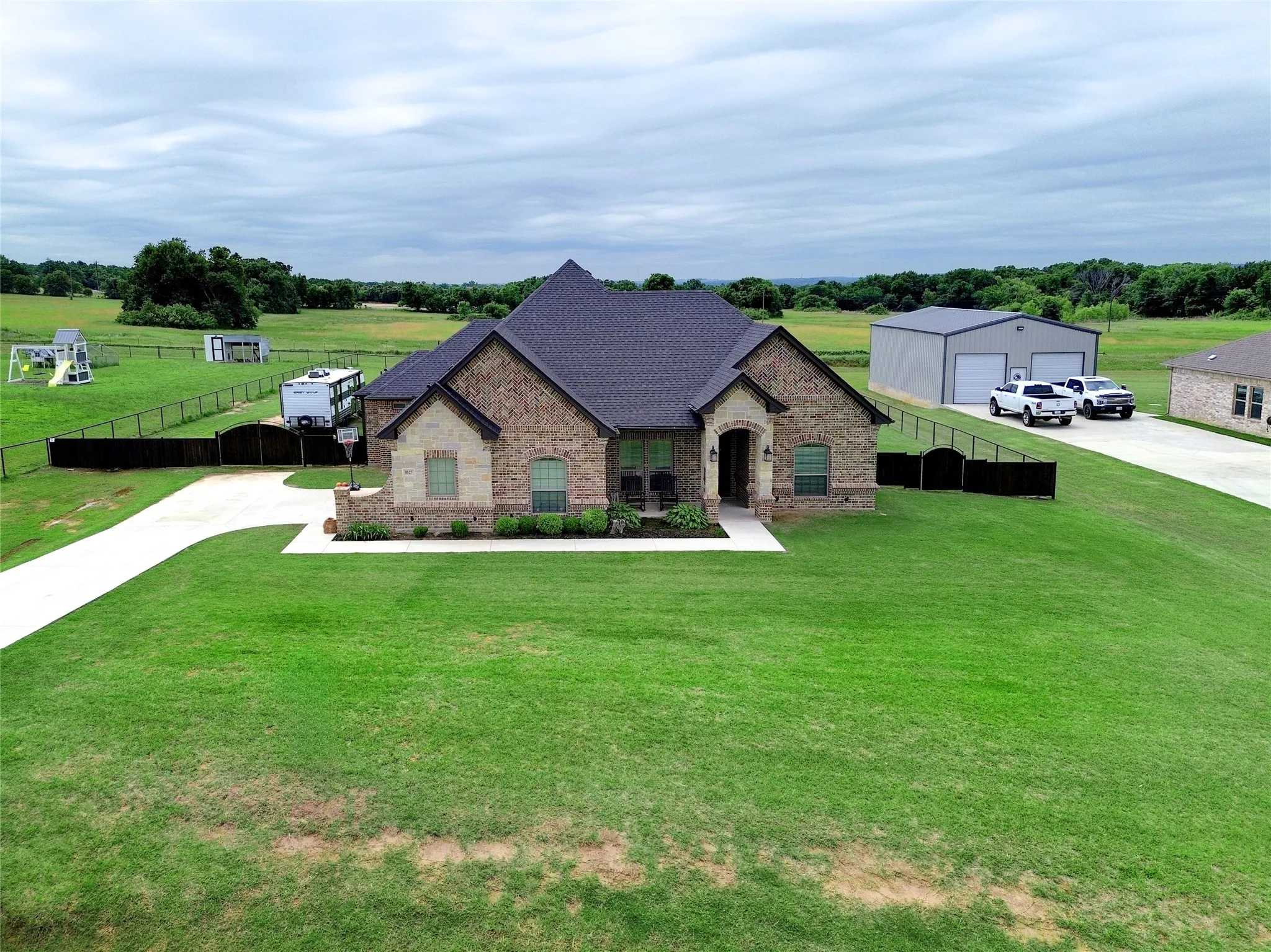 Single Family Residence For Sale in Parker County , 1027 Hope Court, Boyd, Texas 76023, 4 Bedroom, 2 Bathroom, 2 Garage spaces, 2,132 Sqft, built in 2020, mls#21268745, Real Estate Agent in Boyd, Homes For Sale in Parker county, Homes For Sale in Boyd, Realtor in Boyd Texas, Real Estate Brokerage Independent Realty Texas, Luminita Cordes Realtor