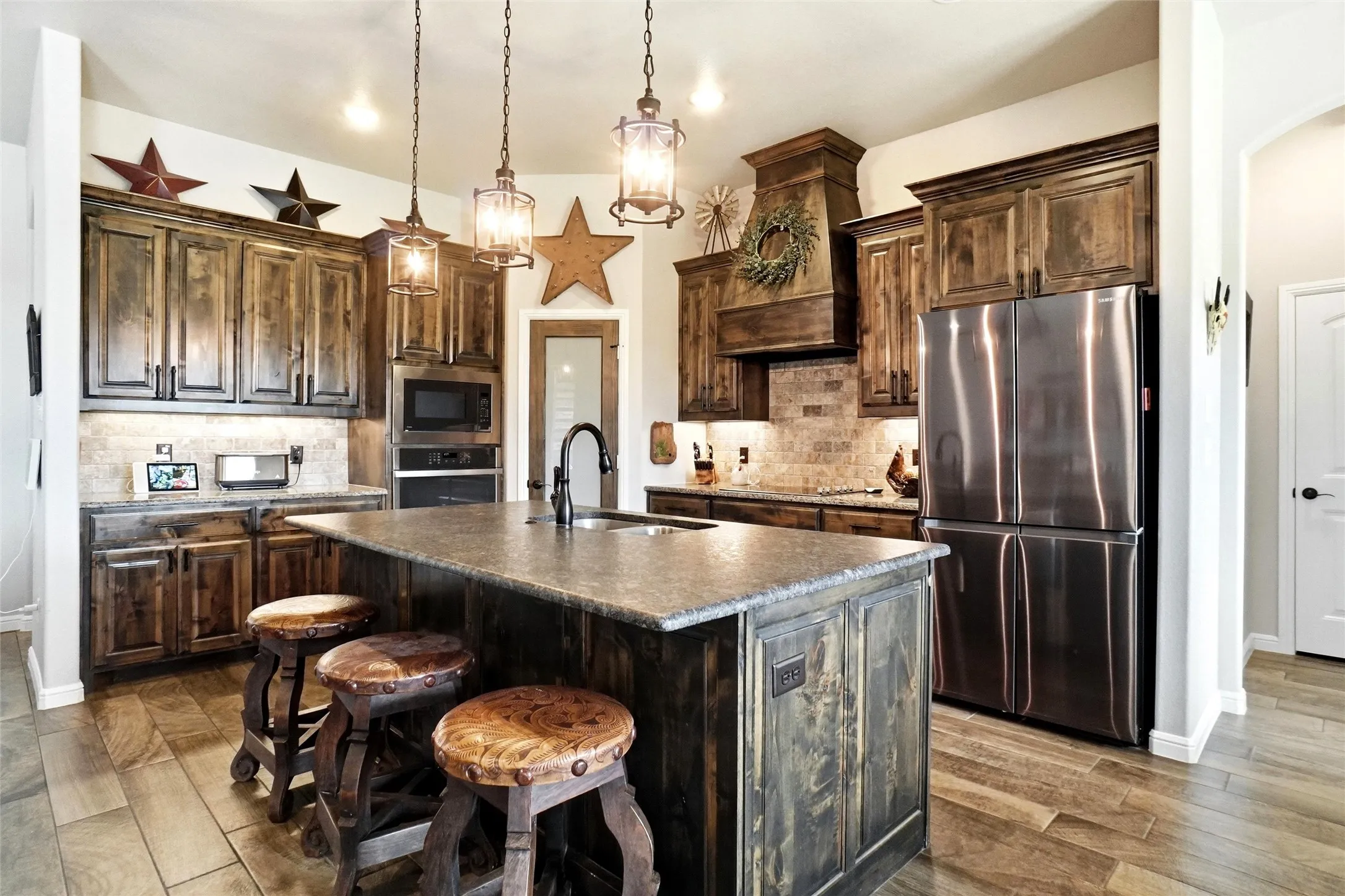 Single Family Residence For Sale in Parker County , 1027 Hope Court, Boyd, Texas 76023, 4 Bedroom, 2 Bathroom, 2 Garage spaces, 2,132 Sqft, built in 2020, mls#21268745, Real Estate Agent in Boyd, Homes For Sale in Parker county, Homes For Sale in Boyd, Realtor in Boyd Texas, Real Estate Brokerage Independent Realty Texas, Luminita Cordes Realtor