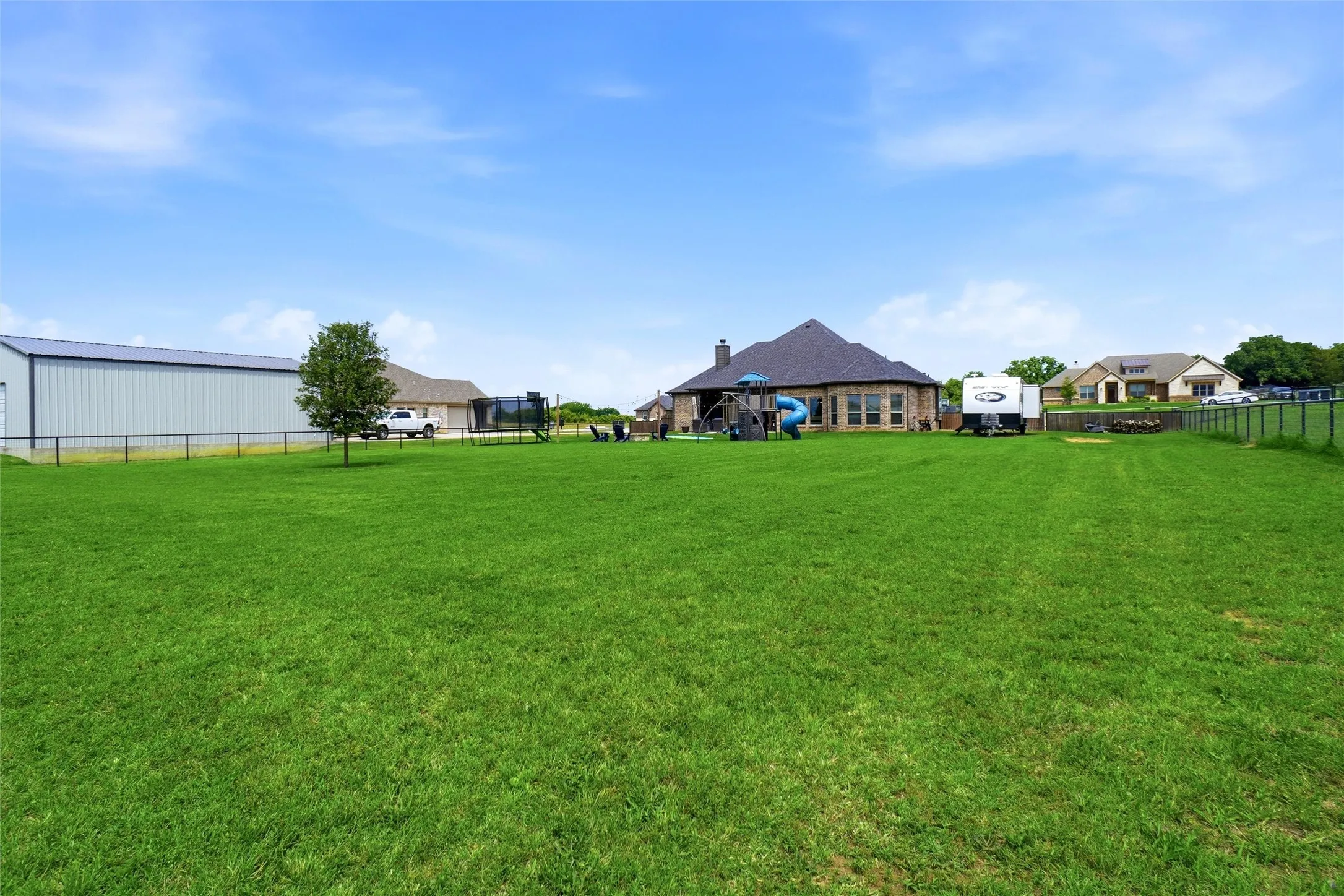 Single Family Residence For Sale in Parker County , 1027 Hope Court, Boyd, Texas 76023, 4 Bedroom, 2 Bathroom, 2 Garage spaces, 2,132 Sqft, built in 2020, mls#21268745, Real Estate Agent in Boyd, Homes For Sale in Parker county, Homes For Sale in Boyd, Realtor in Boyd Texas, Real Estate Brokerage Independent Realty Texas, Luminita Cordes Realtor
