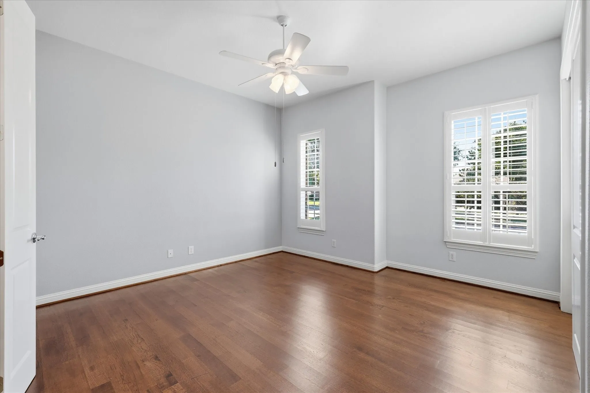 Single Family Residence For Sale in Denton County , 7045 Lake Mead Court, Frisco, Texas 75036, 3 Bedroom, 3 Bathroom, 2 Garage spaces, 3,010 Sqft, built in 2007, mls#21266417, Real Estate Agent in Frisco, Homes For Sale in Denton county, Homes For Sale in Frisco, Realtor in Frisco Texas, Real Estate Brokerage Independent Realty Texas, Luminita Cordes Realtor
