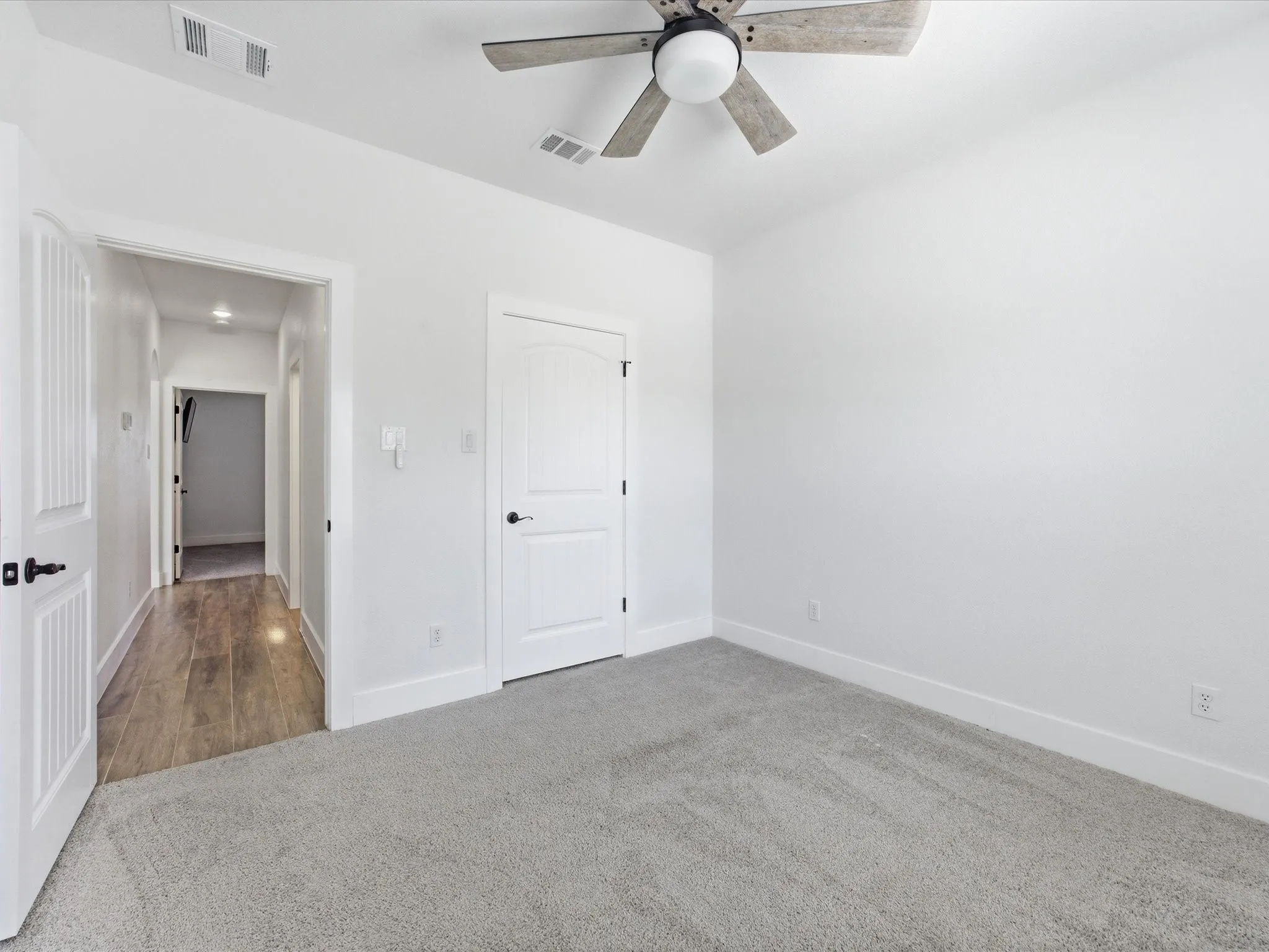 Single Family Residence For Sale in Parker County , 356 Scenic Wood Drive, Reno, Texas 76020, 4 Bedroom, 2 Bathroom, 2 Garage spaces, 2,150 Sqft, built in 2020, mls#21271003, Real Estate Agent in Reno, Homes For Sale in Parker county, Homes For Sale in Reno, Realtor in Reno Texas, Real Estate Brokerage Independent Realty Texas, Luminita Cordes Realtor