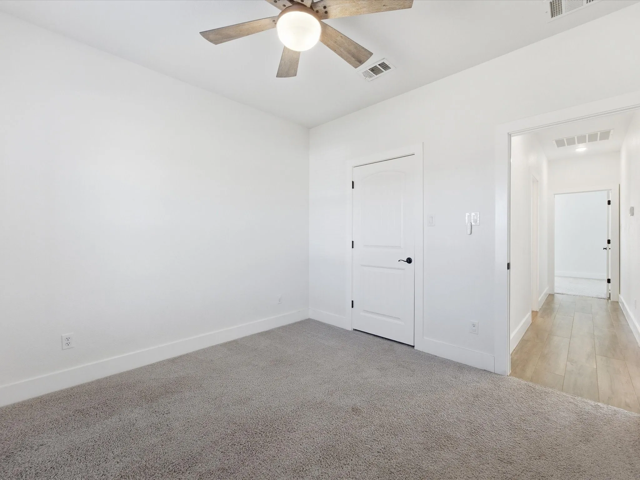 Single Family Residence For Sale in Parker County , 356 Scenic Wood Drive, Reno, Texas 76020, 4 Bedroom, 2 Bathroom, 2 Garage spaces, 2,150 Sqft, built in 2020, mls#21271003, Real Estate Agent in Reno, Homes For Sale in Parker county, Homes For Sale in Reno, Realtor in Reno Texas, Real Estate Brokerage Independent Realty Texas, Luminita Cordes Realtor
