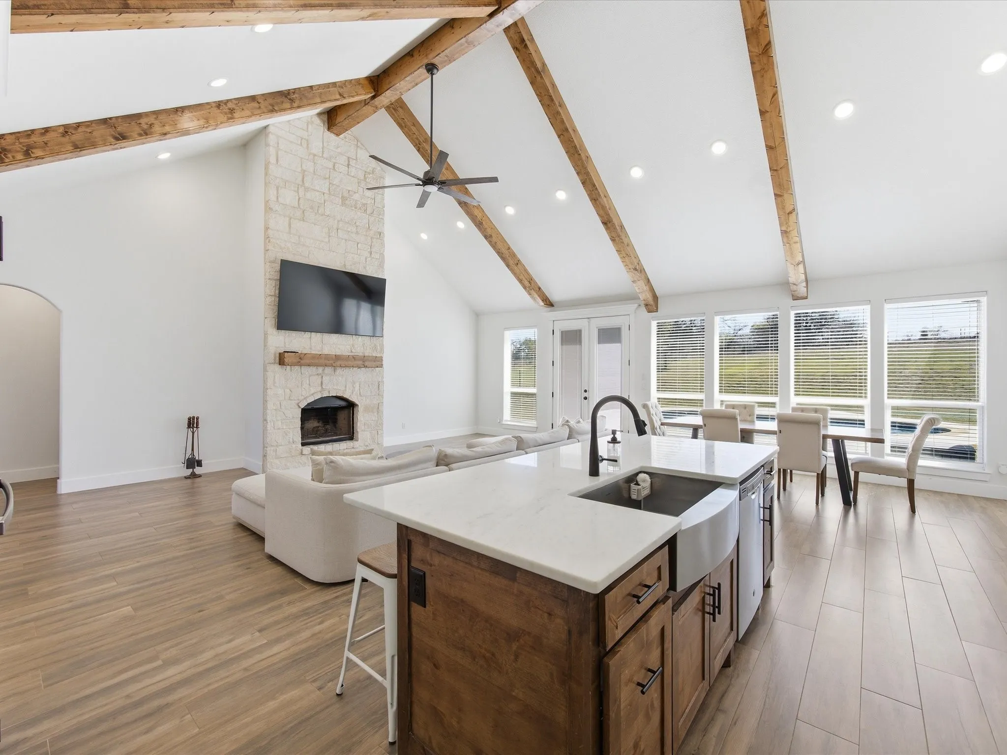 Single Family Residence For Sale in Parker County , 356 Scenic Wood Drive, Reno, Texas 76020, 4 Bedroom, 2 Bathroom, 2 Garage spaces, 2,150 Sqft, built in 2020, mls#21271003, Real Estate Agent in Reno, Homes For Sale in Parker county, Homes For Sale in Reno, Realtor in Reno Texas, Real Estate Brokerage Independent Realty Texas, Luminita Cordes Realtor