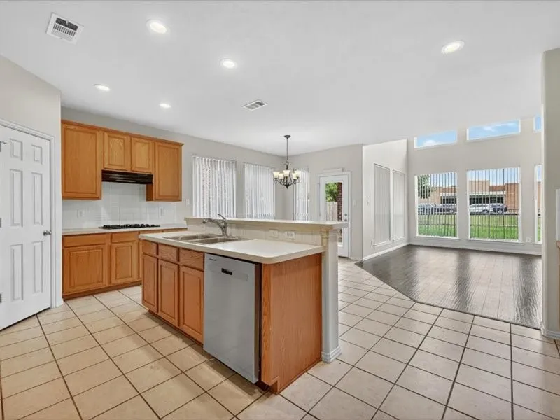 Single Family Residence For Rent in Denton County , 11068 Downbrook Drive, Frisco, Texas 75033, 4 Bedroom, 3 Bathroom, 2 Garage spaces, 2,529 Sqft, built in 2004, mls#21271061, Real Estate Agent in Frisco, Homes For Rent in Denton county, Homes For Rent in Frisco, Realtor in Frisco Texas, Real Estate Brokerage Independent Realty Texas, Luminita Cordes Realtor