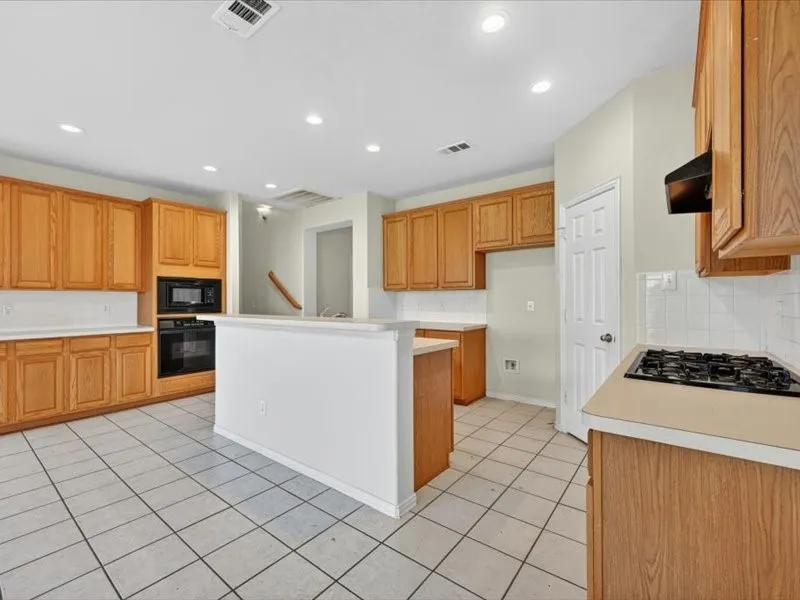 Single Family Residence For Rent in Denton County , 11068 Downbrook Drive, Frisco, Texas 75033, 4 Bedroom, 3 Bathroom, 2 Garage spaces, 2,529 Sqft, built in 2004, mls#21271061, Real Estate Agent in Frisco, Homes For Rent in Denton county, Homes For Rent in Frisco, Realtor in Frisco Texas, Real Estate Brokerage Independent Realty Texas, Luminita Cordes Realtor