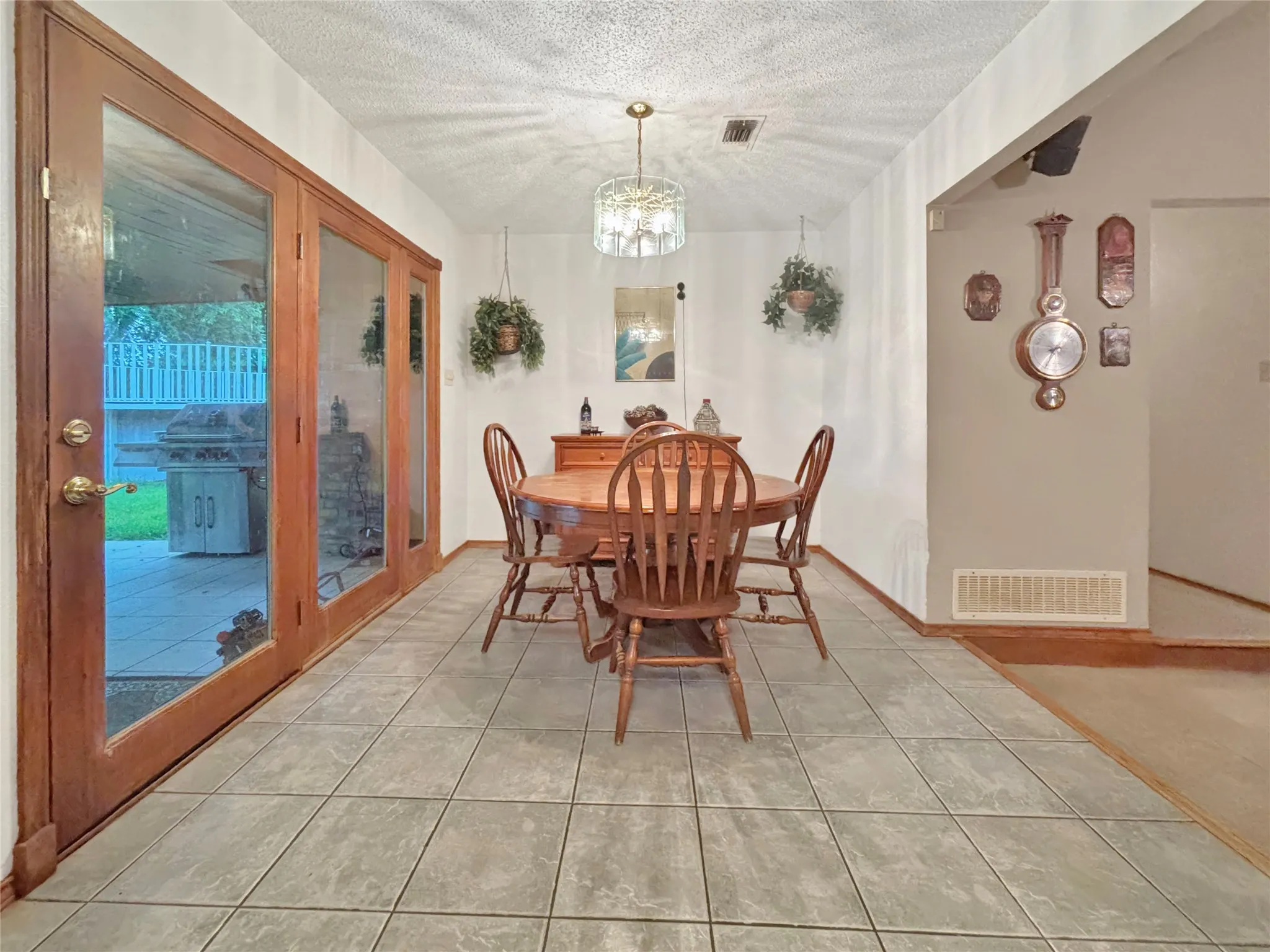 Single Family Residence For Sale in Denton County , 2816 N Haven Drive, Corinth, Texas 76210, 3 Bedroom, 2 Bathroom, 2 Garage spaces, 1,526 Sqft, built in 1979, mls#21268053, Real Estate Agent in Corinth, Homes For Sale in Denton county, Homes For Sale in Corinth, Realtor in Corinth Texas, Real Estate Brokerage Independent Realty Texas, Luminita Cordes Realtor