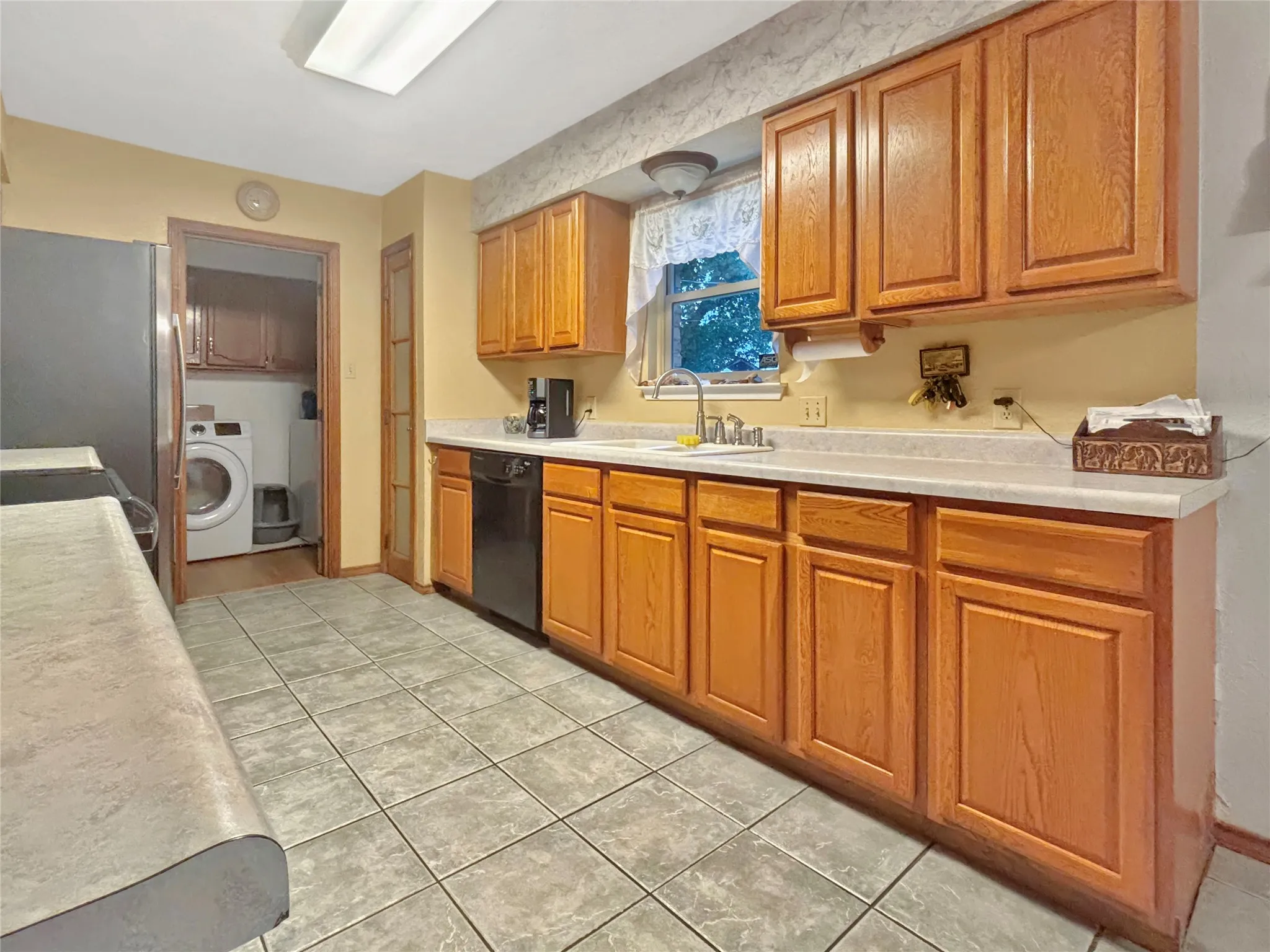 Single Family Residence For Sale in Denton County , 2816 N Haven Drive, Corinth, Texas 76210, 3 Bedroom, 2 Bathroom, 2 Garage spaces, 1,526 Sqft, built in 1979, mls#21268053, Real Estate Agent in Corinth, Homes For Sale in Denton county, Homes For Sale in Corinth, Realtor in Corinth Texas, Real Estate Brokerage Independent Realty Texas, Luminita Cordes Realtor