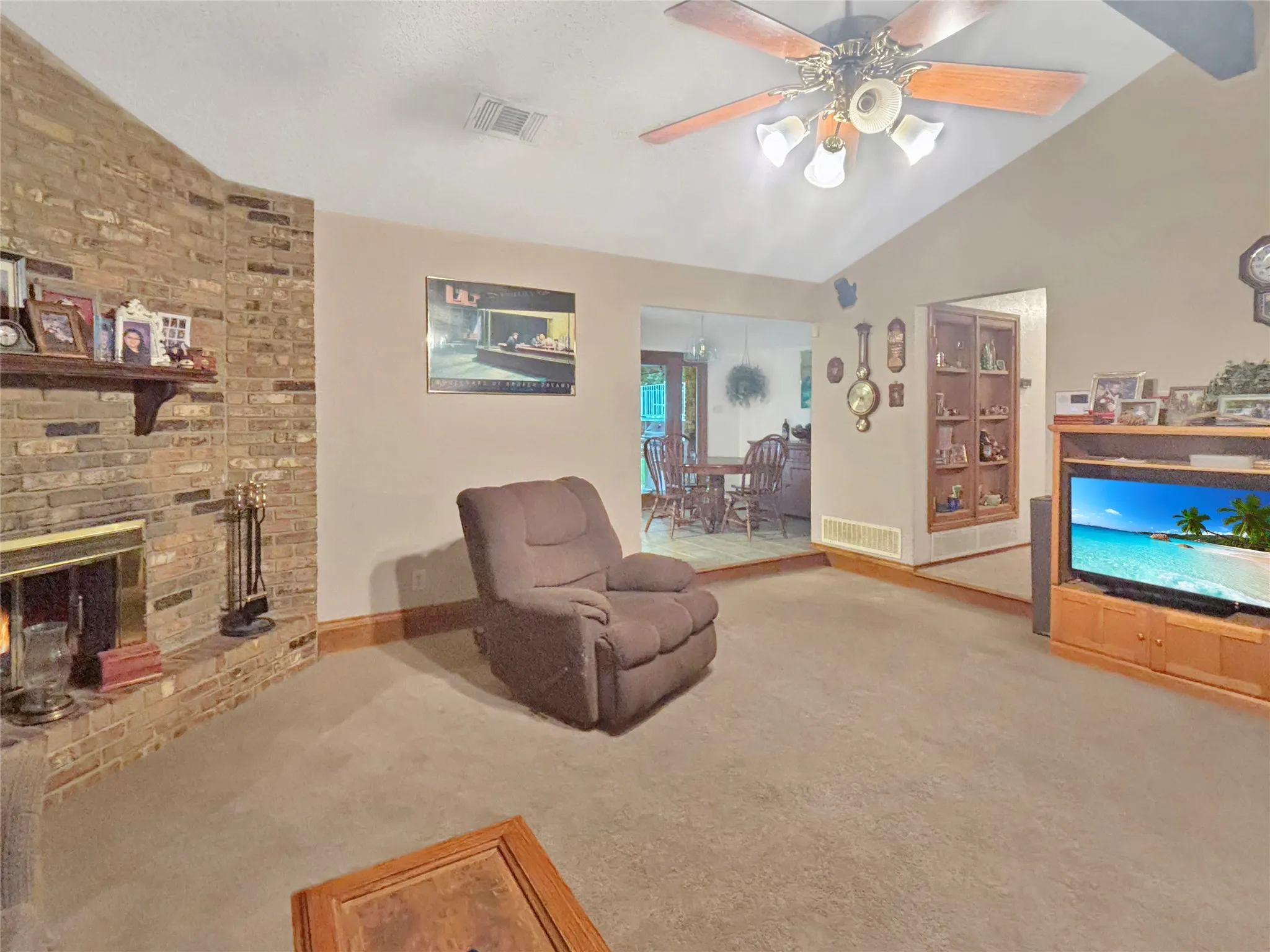 Single Family Residence For Sale in Denton County , 2816 N Haven Drive, Corinth, Texas 76210, 3 Bedroom, 2 Bathroom, 2 Garage spaces, 1,526 Sqft, built in 1979, mls#21268053, Real Estate Agent in Corinth, Homes For Sale in Denton county, Homes For Sale in Corinth, Realtor in Corinth Texas, Real Estate Brokerage Independent Realty Texas, Luminita Cordes Realtor
