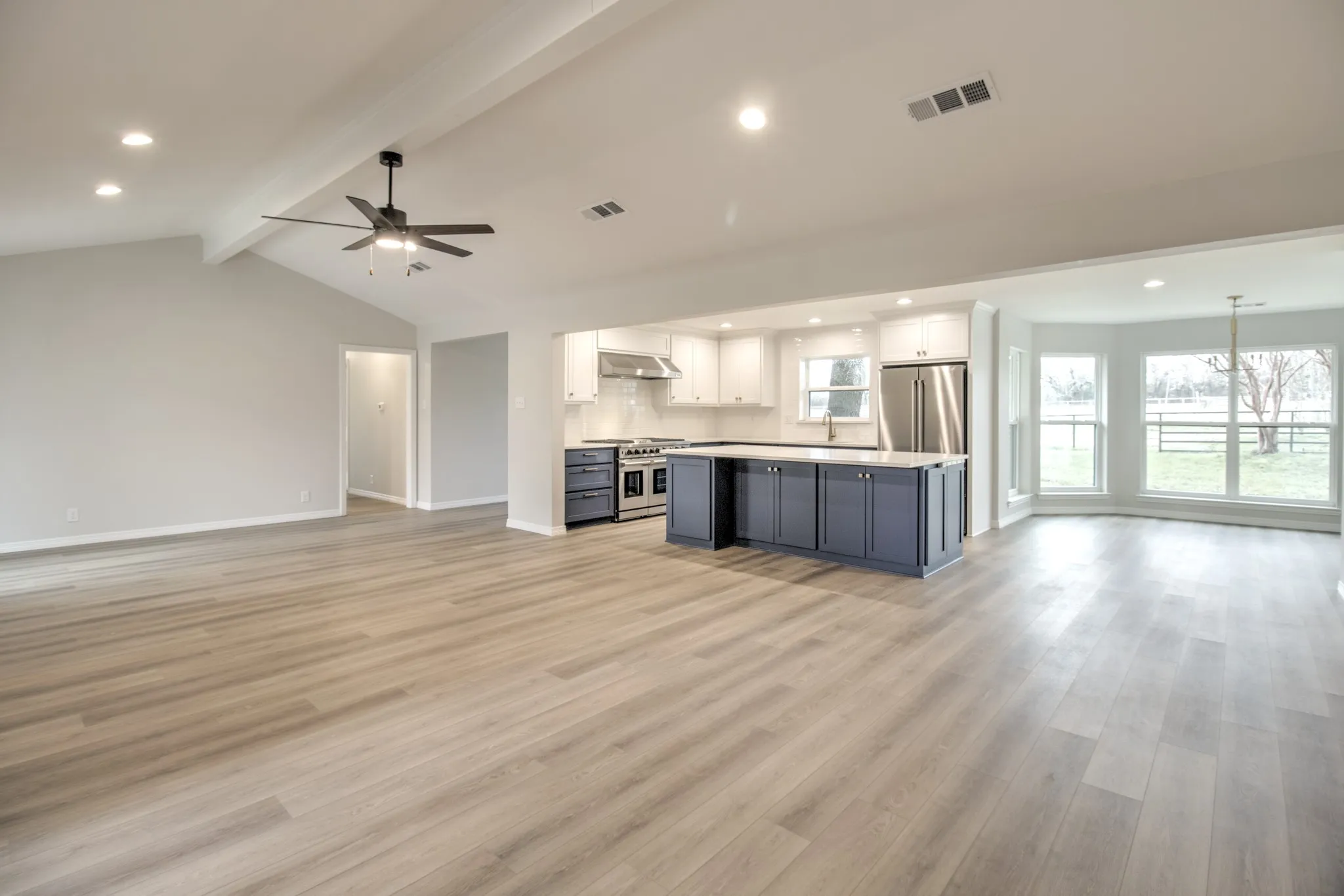 Single Family Residence For Sale in Denton County , 3700 Moseley Road, Cross Roads, Texas 76227, 4 Bedroom, 3 Bathroom, 3 Garage spaces, 3,664 Sqft, built in 1981, mls#21266373, Real Estate Agent in Cross Roads, Homes For Sale in Denton county, Homes For Sale in Cross Roads, Realtor in Cross Roads Texas, Real Estate Brokerage Independent Realty Texas, Luminita Cordes Realtor