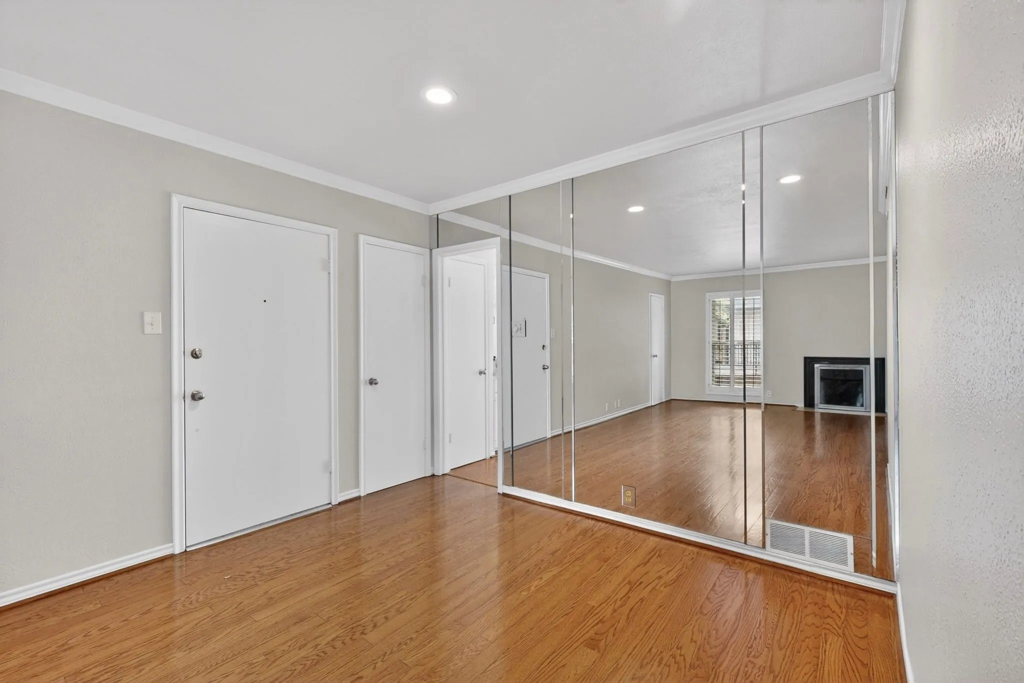Expansive mirrored wall enhancing the perception of space