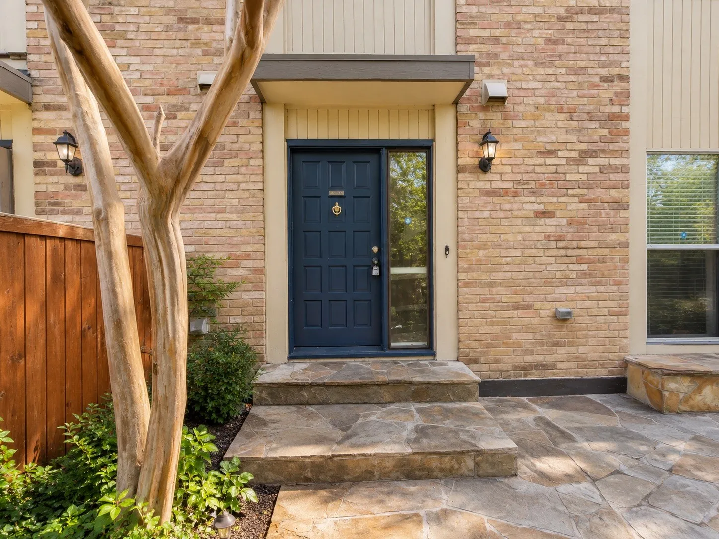 Single Family Residence For Sale in Collin County , 2624 Custer Parkway A, Richardson, Texas 75080, 3 Bedroom, 4 Bathroom, 1 Garage spaces, 1,632 Sqft, built in 1973, mls#21268749, Real Estate Agent in Richardson, Homes For Sale in Collin county, Homes For Sale in Richardson, Realtor in Richardson Texas, Real Estate Brokerage Independent Realty Texas, Luminita Cordes Realtor