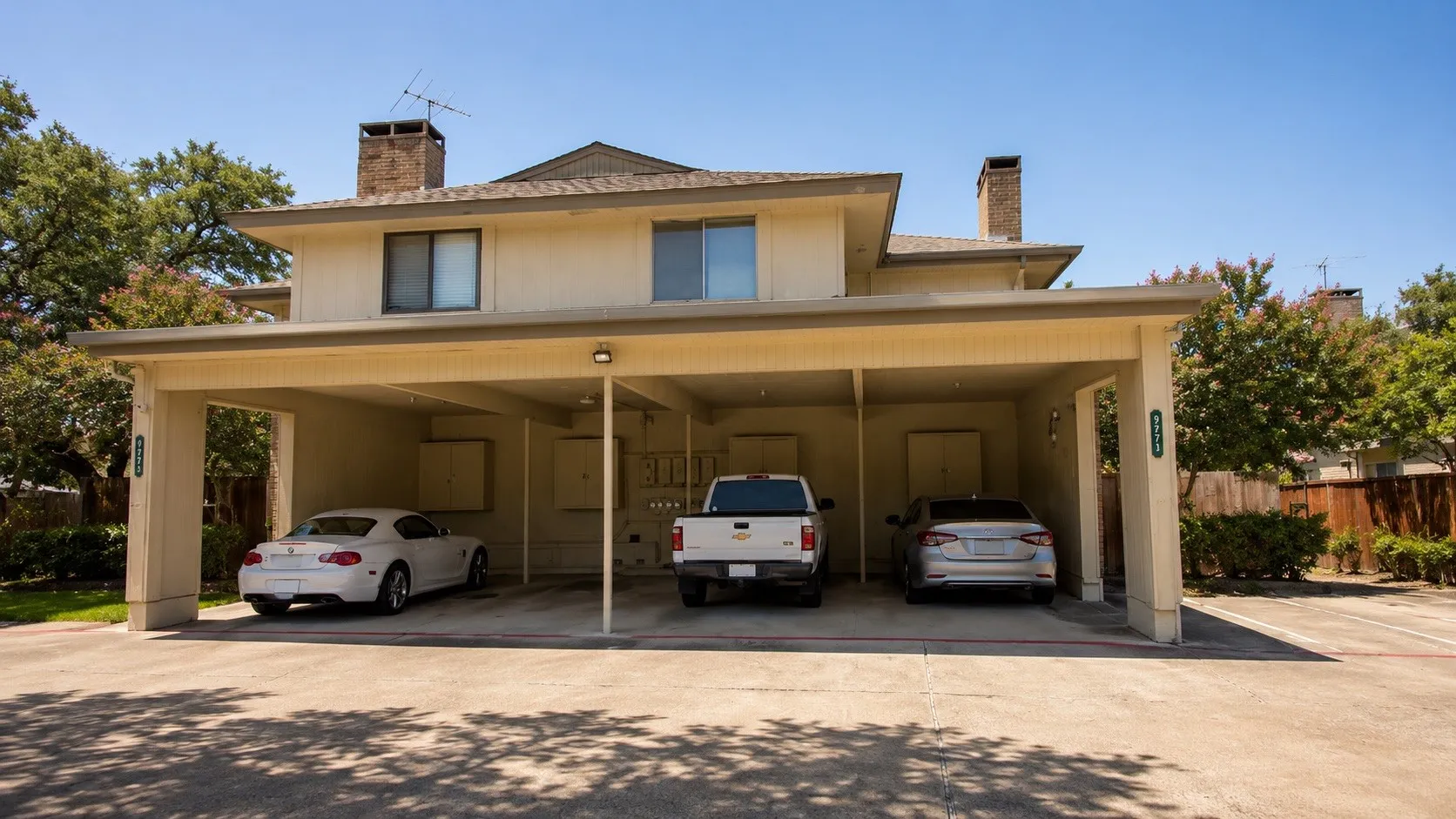 Single Family Residence For Sale in Collin County , 2624 Custer Parkway A, Richardson, Texas 75080, 3 Bedroom, 4 Bathroom, 1 Garage spaces, 1,632 Sqft, built in 1973, mls#21268749, Real Estate Agent in Richardson, Homes For Sale in Collin county, Homes For Sale in Richardson, Realtor in Richardson Texas, Real Estate Brokerage Independent Realty Texas, Luminita Cordes Realtor