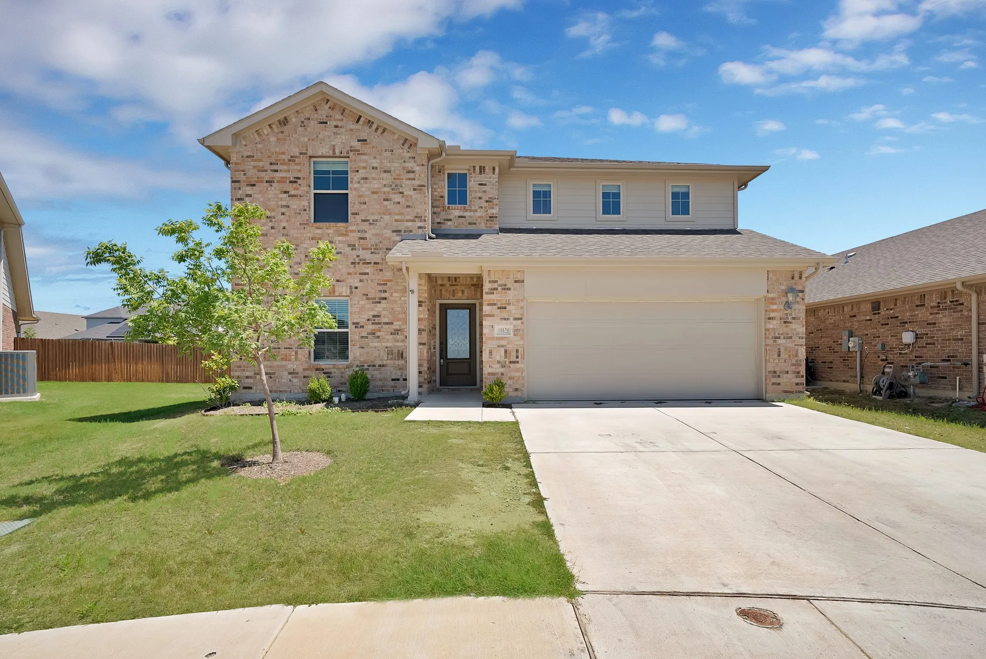 Single Family Residence For Sale in Tarrant County , 10620 Muckleshoot Street, Fort Worth, Texas 76179, 5 Bedroom, 3 Bathroom, 2 Garage spaces, 3,061 Sqft, built in 2021, mls#21270243, Real Estate Agent in Fort Worth, Homes For Sale in Tarrant county, Homes For Sale in Fort Worth, Realtor in Fort Worth Texas, Real Estate Brokerage Independent Realty Texas, Luminita Cordes Realtor