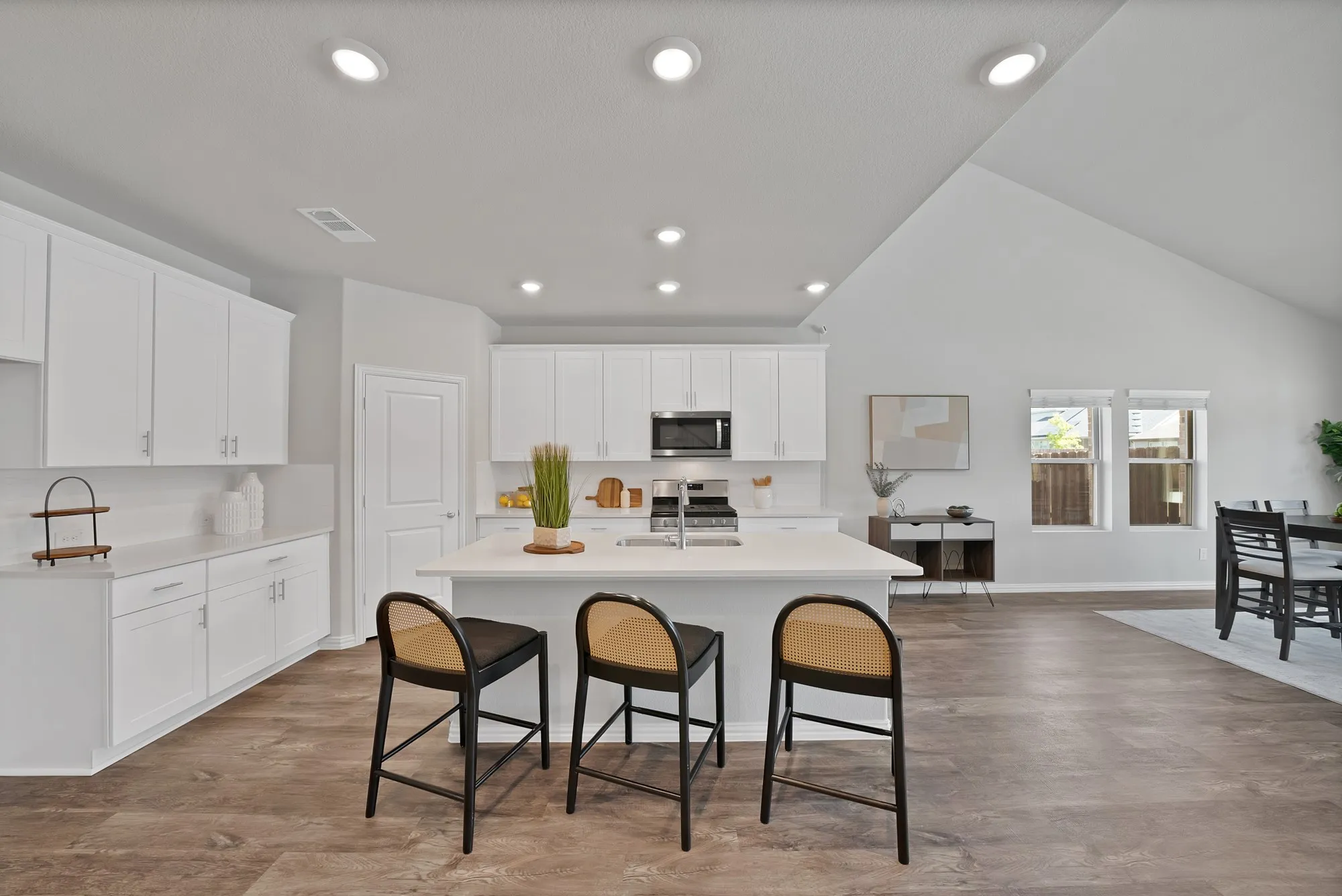 Single Family Residence For Sale in Tarrant County , 10620 Muckleshoot Street, Fort Worth, Texas 76179, 5 Bedroom, 3 Bathroom, 2 Garage spaces, 3,061 Sqft, built in 2021, mls#21270243, Real Estate Agent in Fort Worth, Homes For Sale in Tarrant county, Homes For Sale in Fort Worth, Realtor in Fort Worth Texas, Real Estate Brokerage Independent Realty Texas, Luminita Cordes Realtor