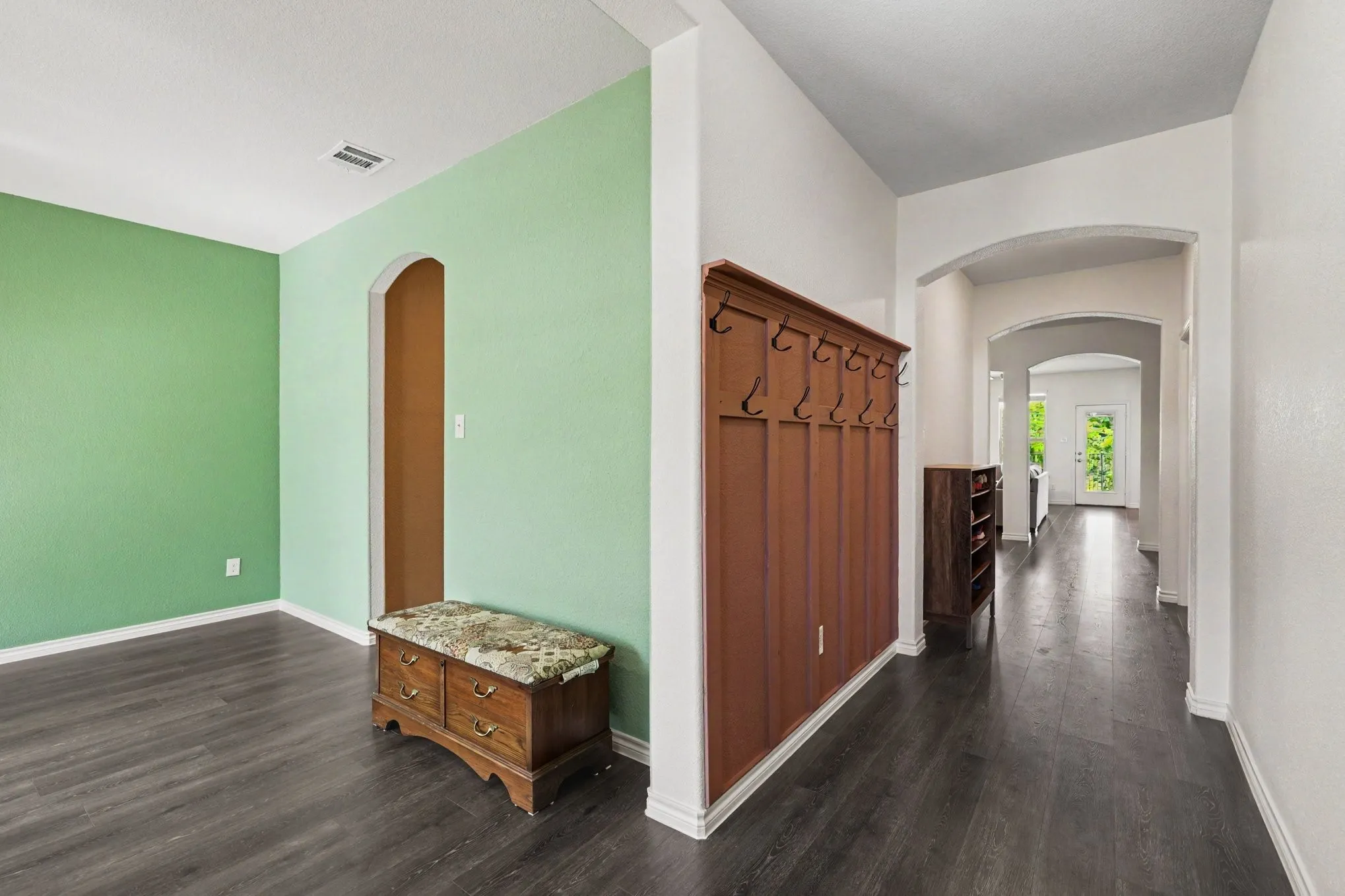 Single Family Residence For Sale in Kaufman County , 3602 Caledonia, Forney, Texas 75126, 4 Bedroom, 3 Bathroom, 2 Garage spaces, 2,989 Sqft, built in 2022, mls#21267127, Real Estate Agent in Forney, Homes For Sale in Kaufman county, Homes For Sale in Forney, Realtor in Forney Texas, Real Estate Brokerage Independent Realty Texas, Luminita Cordes Realtor