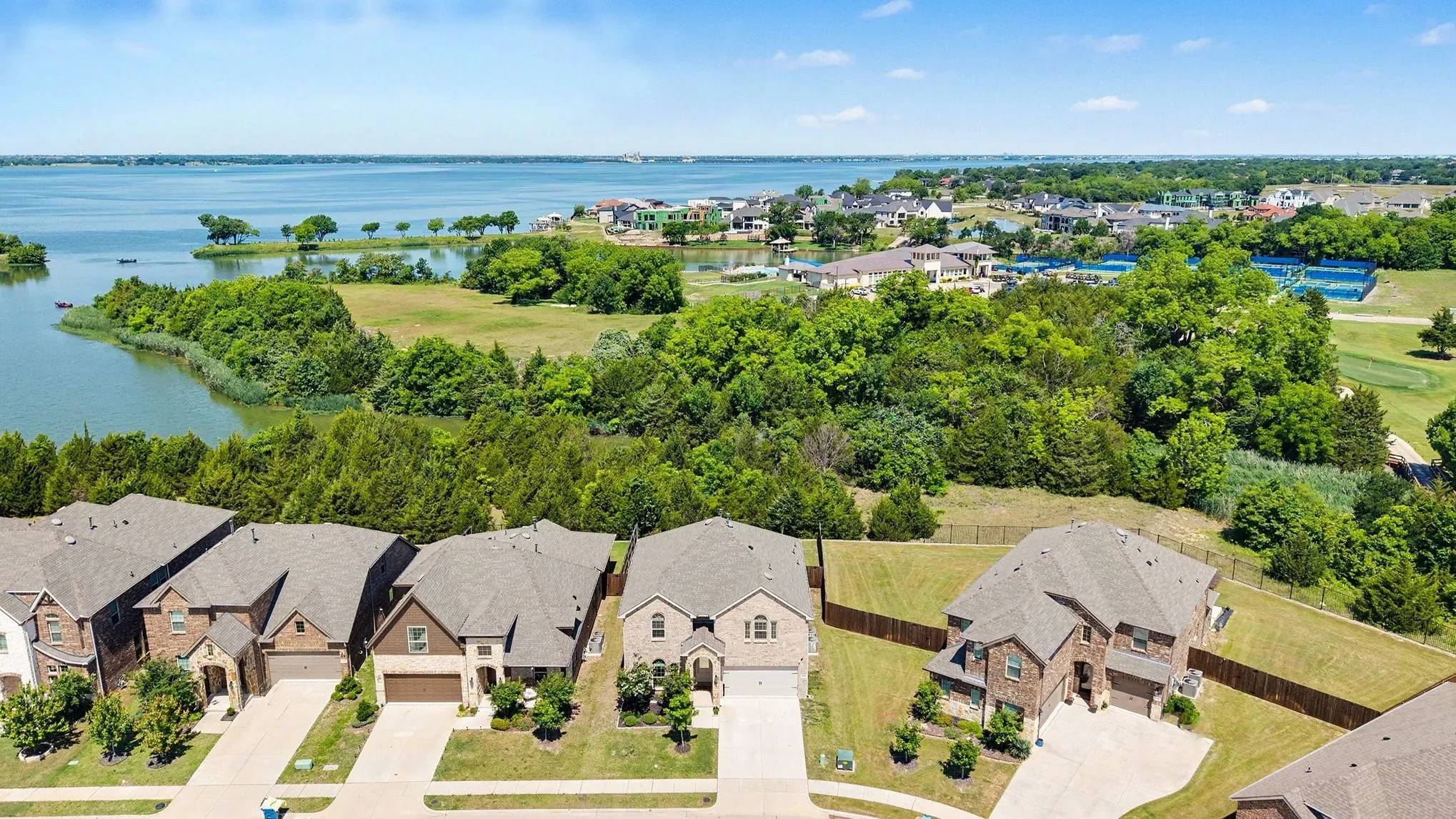 Single Family Residence For Sale in Kaufman County , 3602 Caledonia, Forney, Texas 75126, 4 Bedroom, 3 Bathroom, 2 Garage spaces, 2,989 Sqft, built in 2022, mls#21267127, Real Estate Agent in Forney, Homes For Sale in Kaufman county, Homes For Sale in Forney, Realtor in Forney Texas, Real Estate Brokerage Independent Realty Texas, Luminita Cordes Realtor