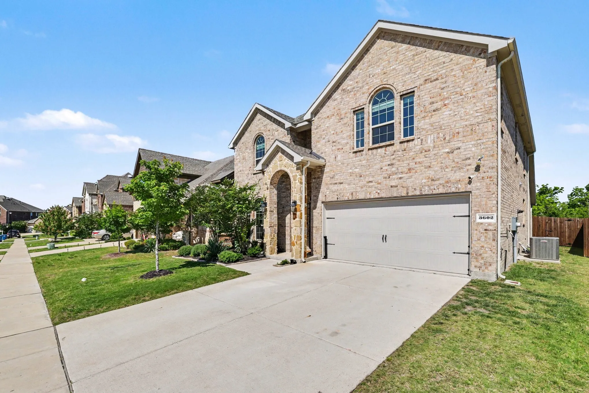 Single Family Residence For Sale in Kaufman County , 3602 Caledonia, Forney, Texas 75126, 4 Bedroom, 3 Bathroom, 2 Garage spaces, 2,989 Sqft, built in 2022, mls#21267127, Real Estate Agent in Forney, Homes For Sale in Kaufman county, Homes For Sale in Forney, Realtor in Forney Texas, Real Estate Brokerage Independent Realty Texas, Luminita Cordes Realtor