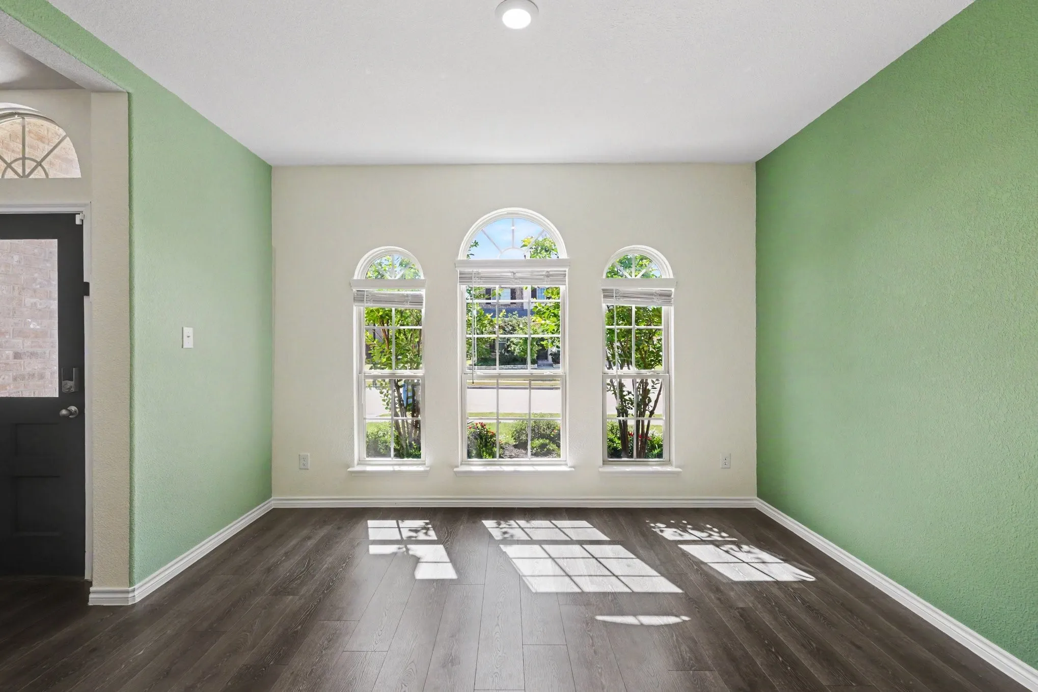 Single Family Residence For Sale in Kaufman County , 3602 Caledonia, Forney, Texas 75126, 4 Bedroom, 3 Bathroom, 2 Garage spaces, 2,989 Sqft, built in 2022, mls#21267127, Real Estate Agent in Forney, Homes For Sale in Kaufman county, Homes For Sale in Forney, Realtor in Forney Texas, Real Estate Brokerage Independent Realty Texas, Luminita Cordes Realtor