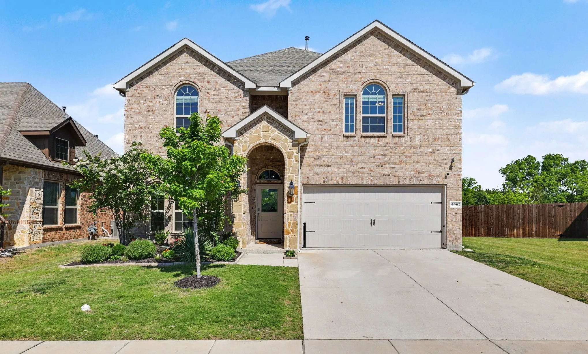 Single Family Residence For Sale in Kaufman County , 3602 Caledonia, Forney, Texas 75126, 4 Bedroom, 3 Bathroom, 2 Garage spaces, 2,989 Sqft, built in 2022, mls#21267127, Real Estate Agent in Forney, Homes For Sale in Kaufman county, Homes For Sale in Forney, Realtor in Forney Texas, Real Estate Brokerage Independent Realty Texas, Luminita Cordes Realtor