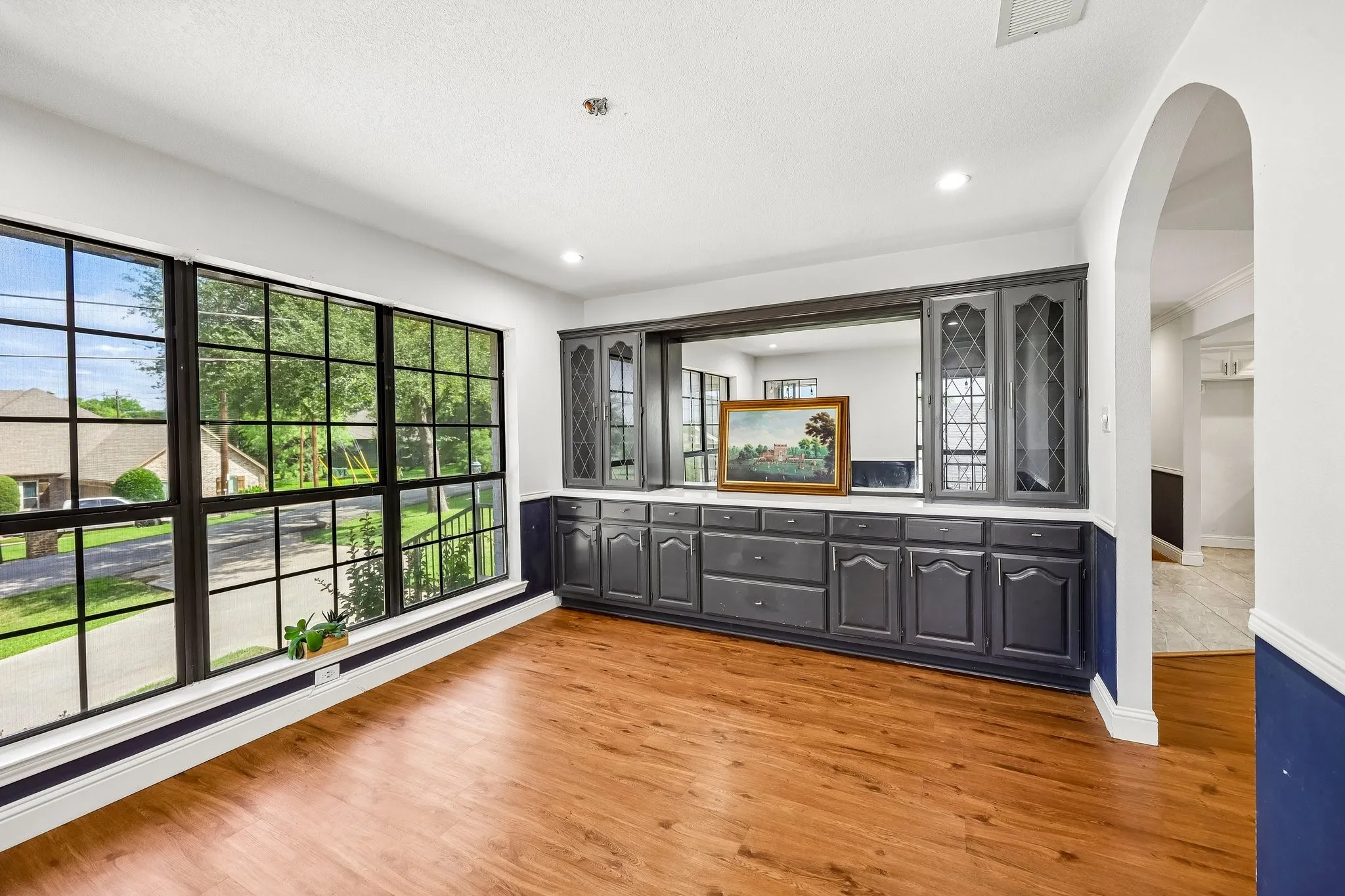 Single Family Residence For Sale in Hood County , 5209 Fairway Circle, De Cordova, Texas 76049, 4 Bedroom, 2 Bathroom, 3 Garage spaces, 2,526 Sqft, built in 1988, mls#21267330, Real Estate Agent in De Cordova, Homes For Sale in Hood county, Homes For Sale in De Cordova, Realtor in De Cordova Texas, Real Estate Brokerage Independent Realty Texas, Luminita Cordes Realtor