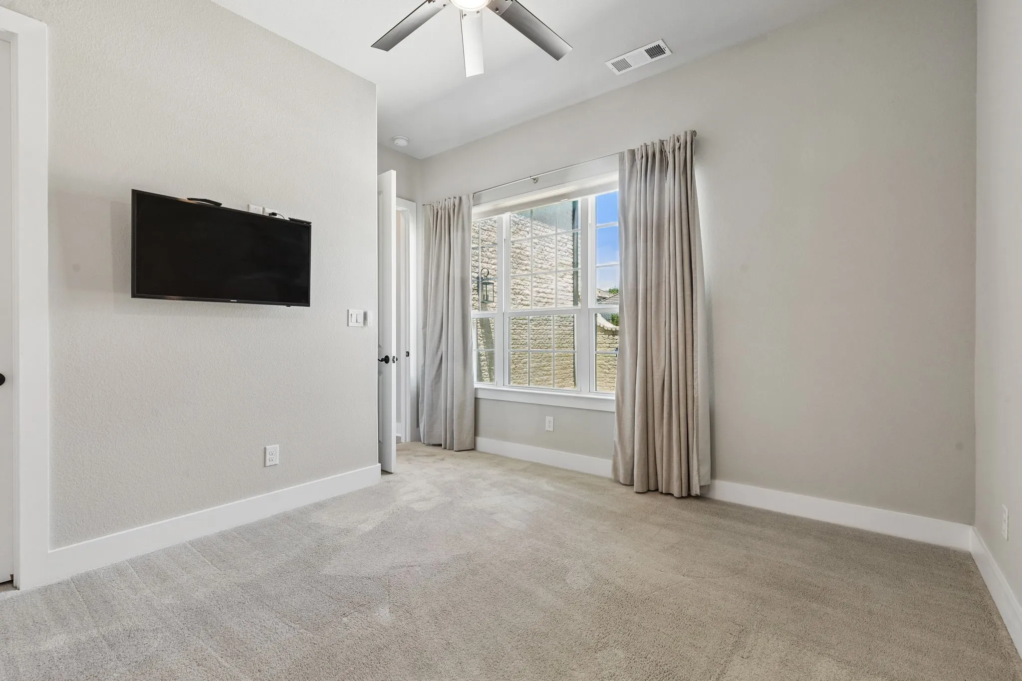 Single Family Residence For Sale in Denton County , 417 Carlsbad Drive, Frisco, Texas 75036, 4 Bedrooms, 5 Bathrooms, 3 Garage spaces, 4,623 Sqft, built in 2021, Price $1,890,000, mls#21269137, Real Estate Agent in Frisco, Homes For Sale in Denton county, Homes For Sale in Frisco, Realtor in Frisco Texas, Real Estate Brokerage Independent Realty Texas, Luminita Cordes Realtor