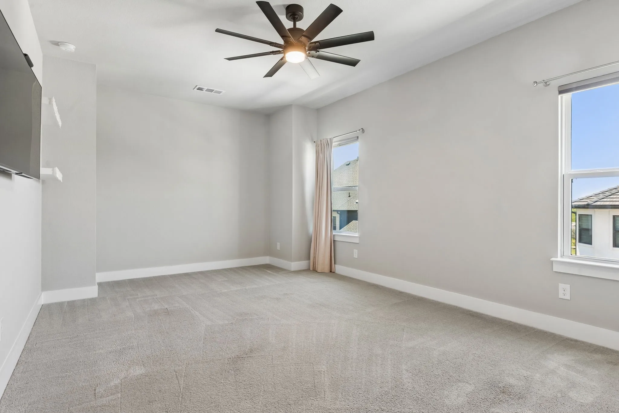 Single Family Residence For Sale in Denton County , 417 Carlsbad Drive, Frisco, Texas 75036, 4 Bedrooms, 5 Bathrooms, 3 Garage spaces, 4,623 Sqft, built in 2021, Price $1,890,000, mls#21269137, Real Estate Agent in Frisco, Homes For Sale in Denton county, Homes For Sale in Frisco, Realtor in Frisco Texas, Real Estate Brokerage Independent Realty Texas, Luminita Cordes Realtor