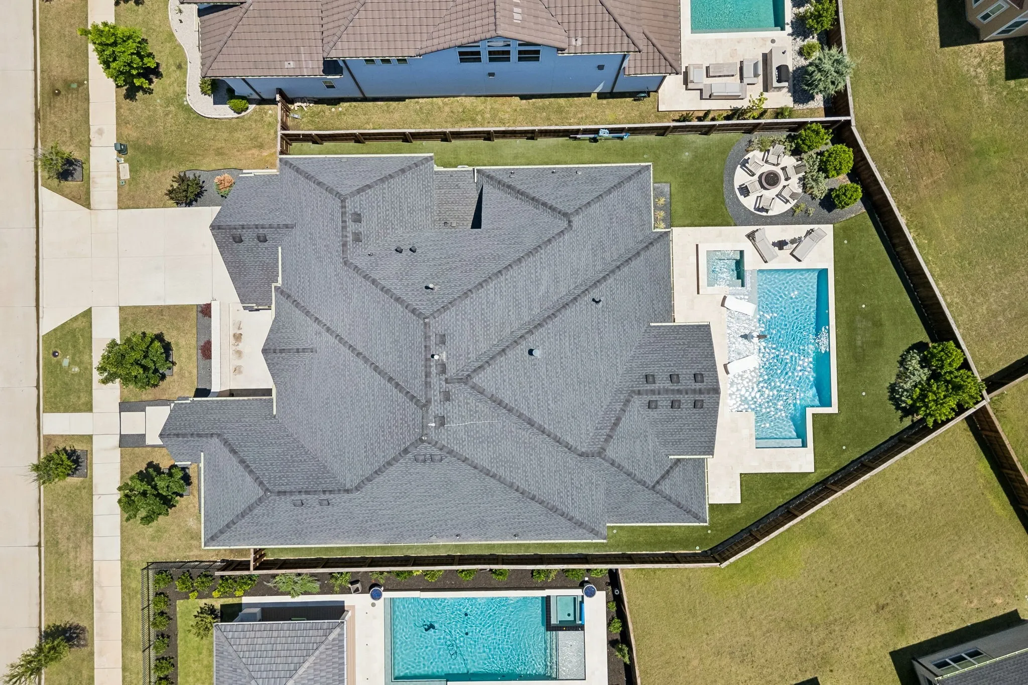 Single Family Residence For Sale in Denton County , 417 Carlsbad Drive, Frisco, Texas 75036, 4 Bedrooms, 5 Bathrooms, 3 Garage spaces, 4,623 Sqft, built in 2021, Price $1,890,000, mls#21269137, Real Estate Agent in Frisco, Homes For Sale in Denton county, Homes For Sale in Frisco, Realtor in Frisco Texas, Real Estate Brokerage Independent Realty Texas, Luminita Cordes Realtor