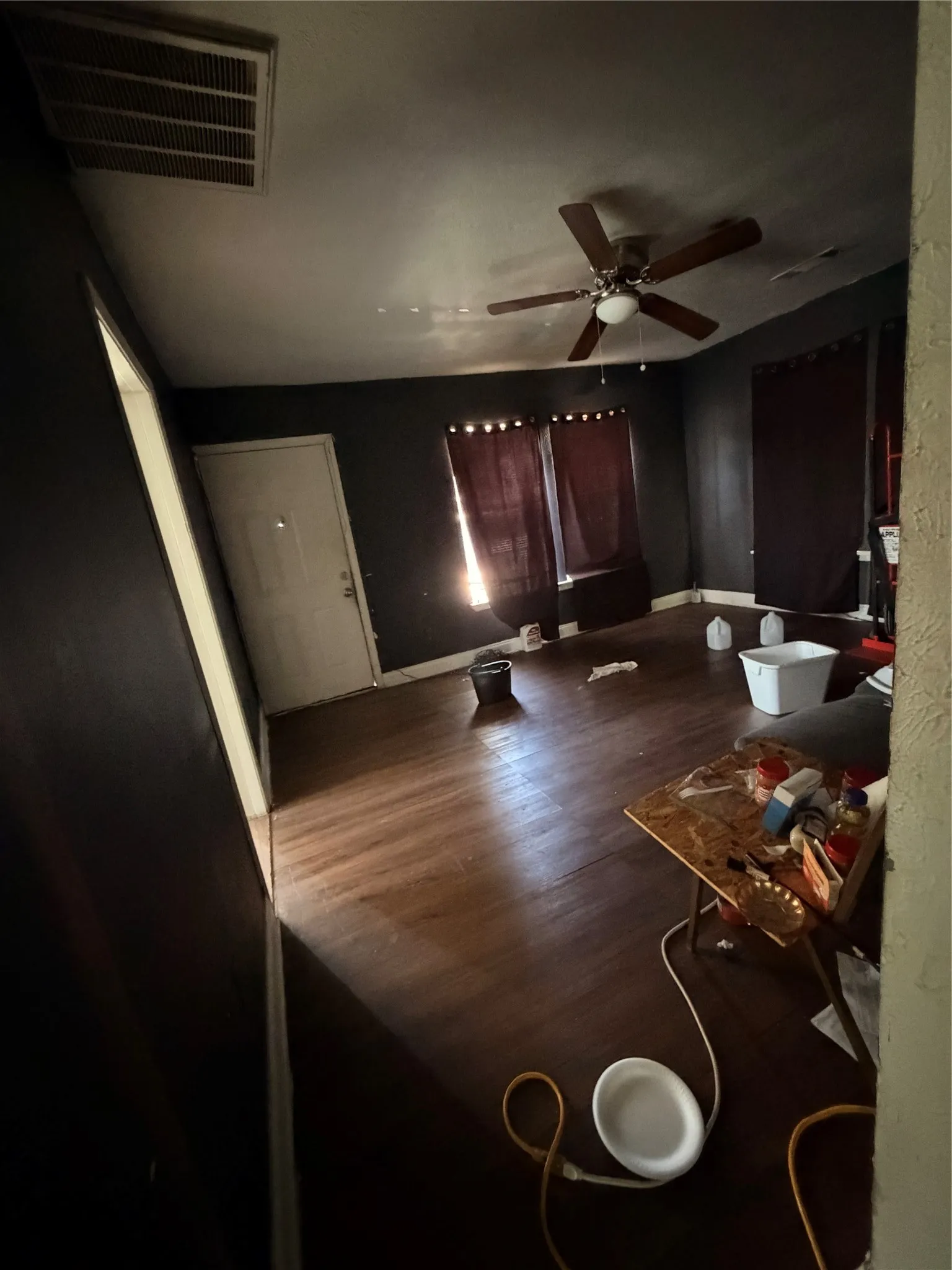 Single Family Residence For Sale in Dallas County , 1531 Padgitt Avenue, Dallas, Texas 75203, 2 Bedrooms, 1 Bathroom, Garage spaces, 832 Sqft, built in 1938, Price $160,000, mls#21271172, Real Estate Agent in Dallas, Homes For Sale in Dallas county, Homes For Sale in Dallas, Realtor in Dallas Texas, Real Estate Brokerage Independent Realty Texas, Luminita Cordes Realtor