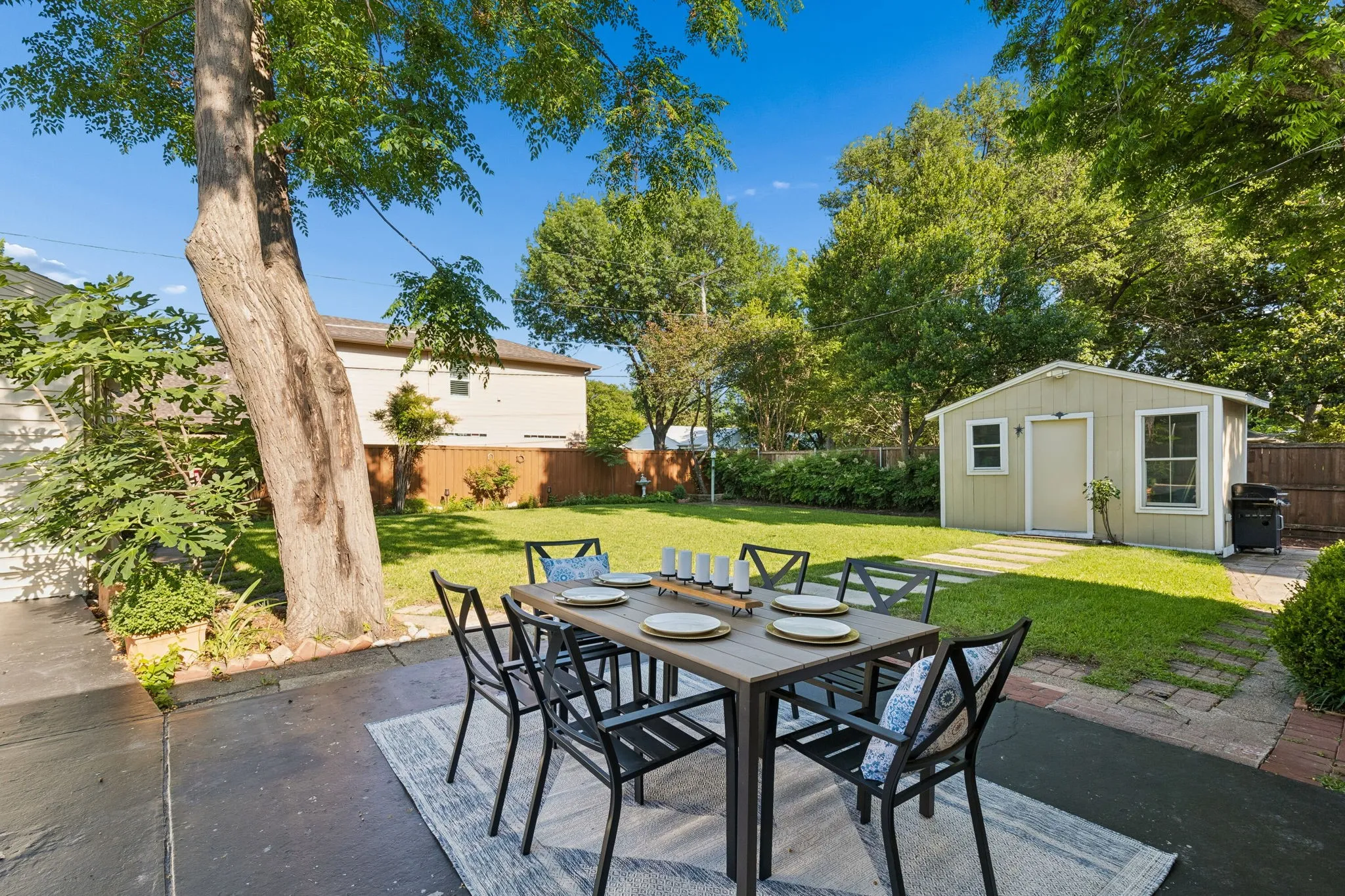 Single Family Residence For Sale in Dallas County , 9966 Coppedge Lane, Dallas, Texas 75220, 3 Bedroom, 2 Bathroom, Garage spaces, 2,122 Sqft, built in 1951, mls#21267942, Real Estate Agent in Dallas, Homes For Sale in Dallas county, Homes For Sale in Dallas, Realtor in Dallas Texas, Real Estate Brokerage Independent Realty Texas, Luminita Cordes Realtor