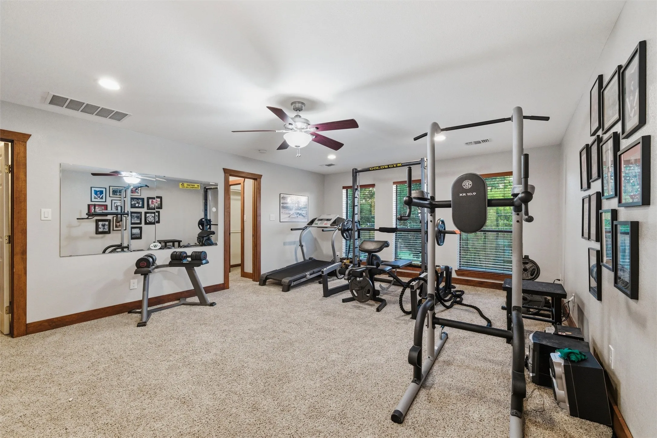 Single Family Residence For Sale in Ellis County , 5079 April Lane, Waxahachie, Texas 75165, 5 Bedroom, 4 Bathroom, 3 Garage spaces, 4,456 Sqft, built in 2002, Price $899,000, mls#21270979, Real Estate Agent in Waxahachie, Homes For Sale in Ellis county, Homes For Sale in Waxahachie, Realtor in Waxahachie Texas, Real Estate Brokerage Independent Realty Texas, Luminita Cordes Realtor