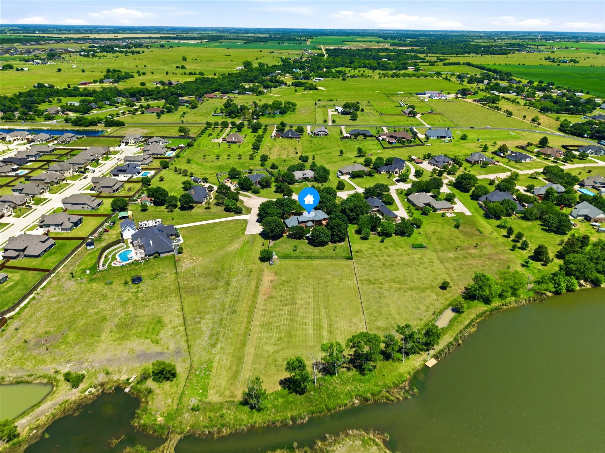 Single Family Residence For Sale in Ellis County , 5079 April Lane, Waxahachie, Texas 75165, 5 Bedroom, 4 Bathroom, 3 Garage spaces, 4,456 Sqft, built in 2002, Price $899,000, mls#21270979, Real Estate Agent in Waxahachie, Homes For Sale in Ellis county, Homes For Sale in Waxahachie, Realtor in Waxahachie Texas, Real Estate Brokerage Independent Realty Texas, Luminita Cordes Realtor