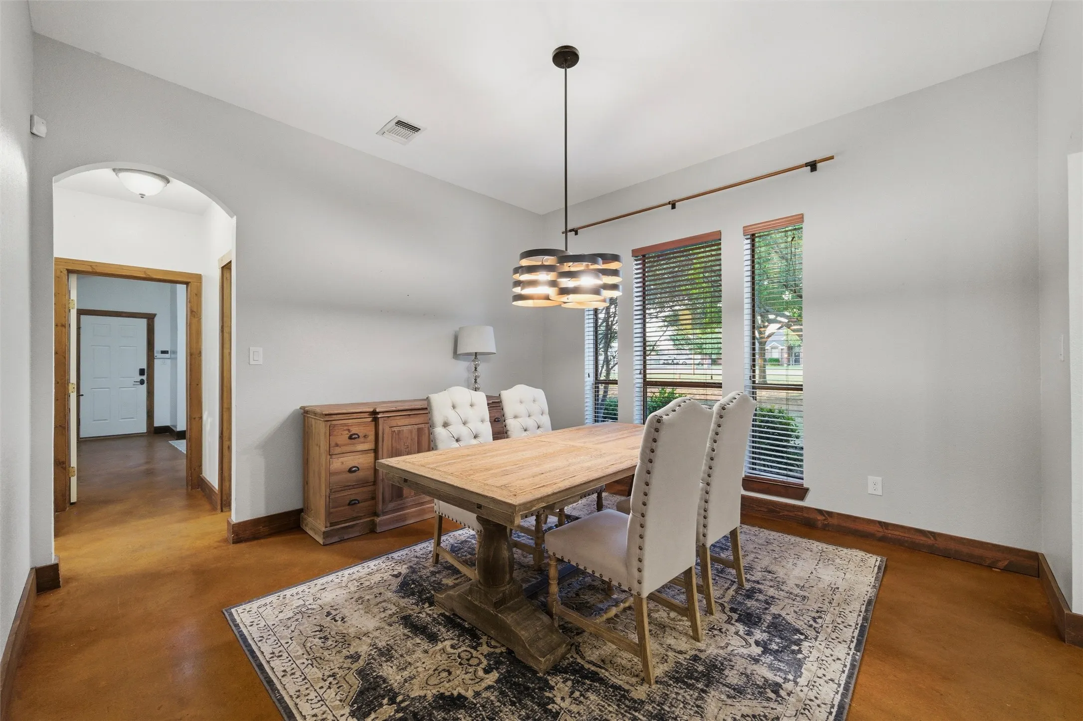 Single Family Residence For Sale in Ellis County , 5079 April Lane, Waxahachie, Texas 75165, 5 Bedroom, 4 Bathroom, 3 Garage spaces, 4,456 Sqft, built in 2002, Price $899,000, mls#21270979, Real Estate Agent in Waxahachie, Homes For Sale in Ellis county, Homes For Sale in Waxahachie, Realtor in Waxahachie Texas, Real Estate Brokerage Independent Realty Texas, Luminita Cordes Realtor