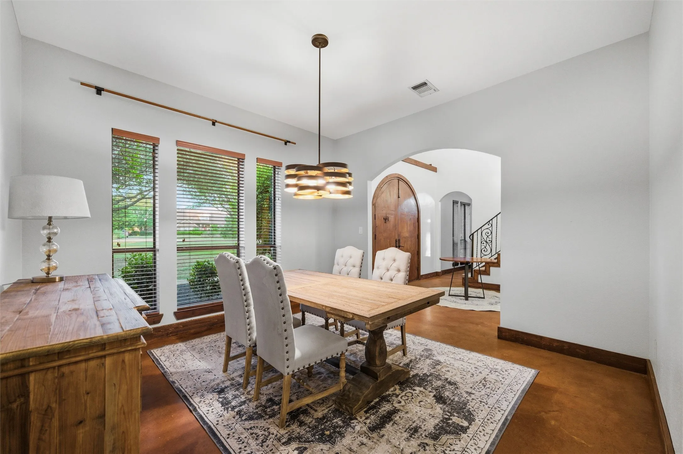 Single Family Residence For Sale in Ellis County , 5079 April Lane, Waxahachie, Texas 75165, 5 Bedroom, 4 Bathroom, 3 Garage spaces, 4,456 Sqft, built in 2002, Price $899,000, mls#21270979, Real Estate Agent in Waxahachie, Homes For Sale in Ellis county, Homes For Sale in Waxahachie, Realtor in Waxahachie Texas, Real Estate Brokerage Independent Realty Texas, Luminita Cordes Realtor