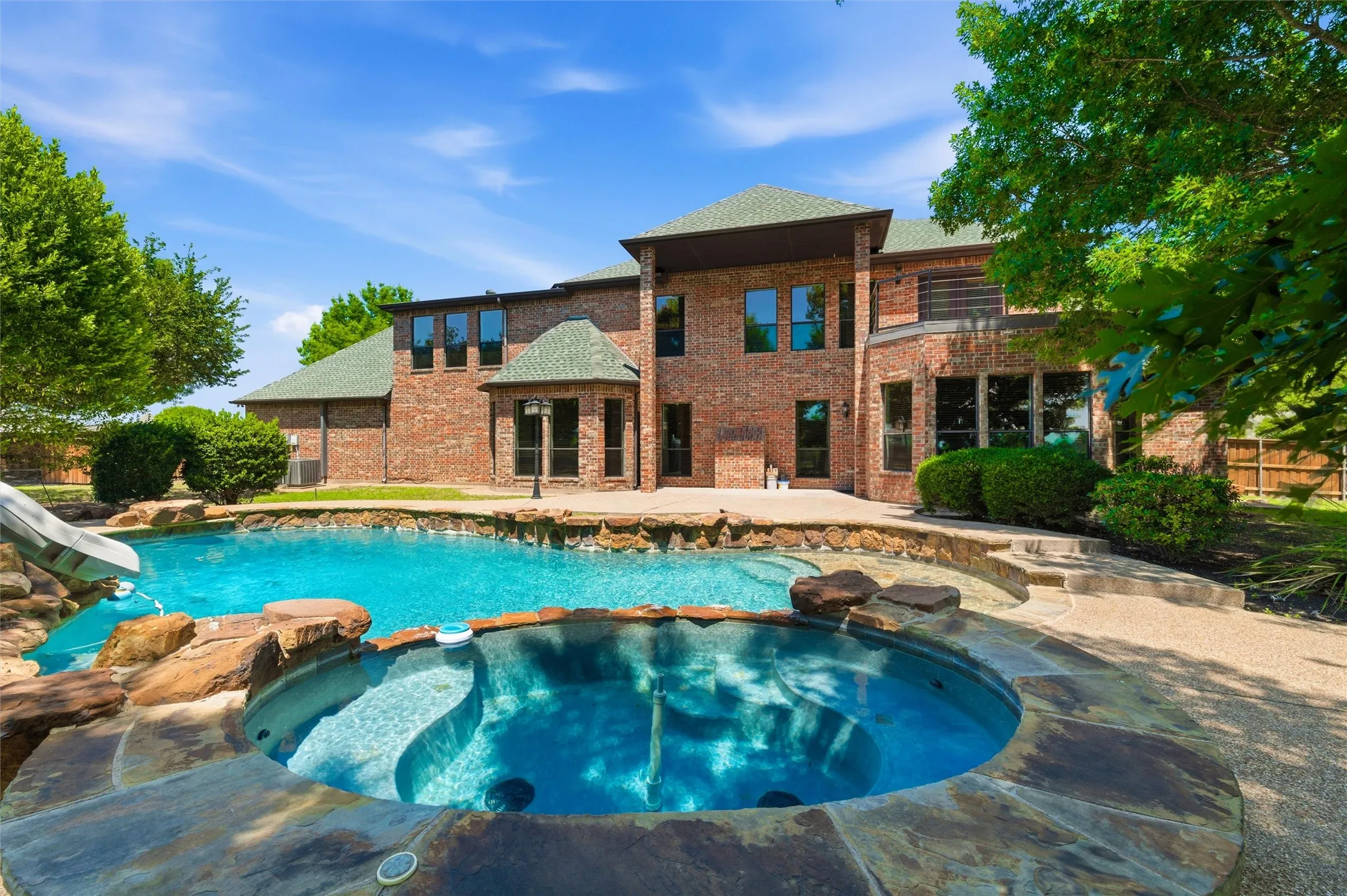 Single Family Residence For Sale in Ellis County , 5079 April Lane, Waxahachie, Texas 75165, 5 Bedroom, 4 Bathroom, 3 Garage spaces, 4,456 Sqft, built in 2002, Price $899,000, mls#21270979, Real Estate Agent in Waxahachie, Homes For Sale in Ellis county, Homes For Sale in Waxahachie, Realtor in Waxahachie Texas, Real Estate Brokerage Independent Realty Texas, Luminita Cordes Realtor
