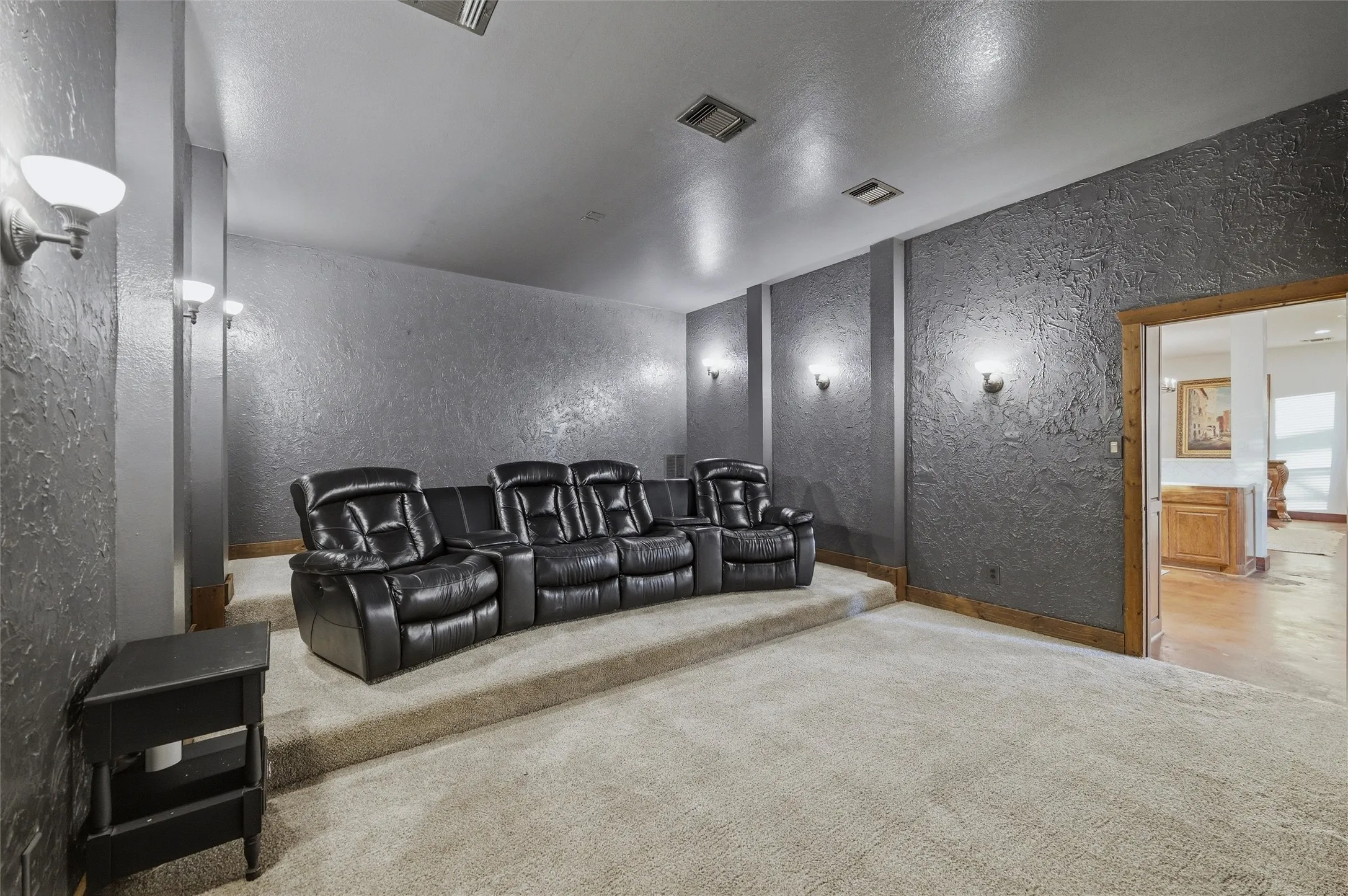 Single Family Residence For Sale in Ellis County , 5079 April Lane, Waxahachie, Texas 75165, 5 Bedroom, 4 Bathroom, 3 Garage spaces, 4,456 Sqft, built in 2002, Price $899,000, mls#21270979, Real Estate Agent in Waxahachie, Homes For Sale in Ellis county, Homes For Sale in Waxahachie, Realtor in Waxahachie Texas, Real Estate Brokerage Independent Realty Texas, Luminita Cordes Realtor